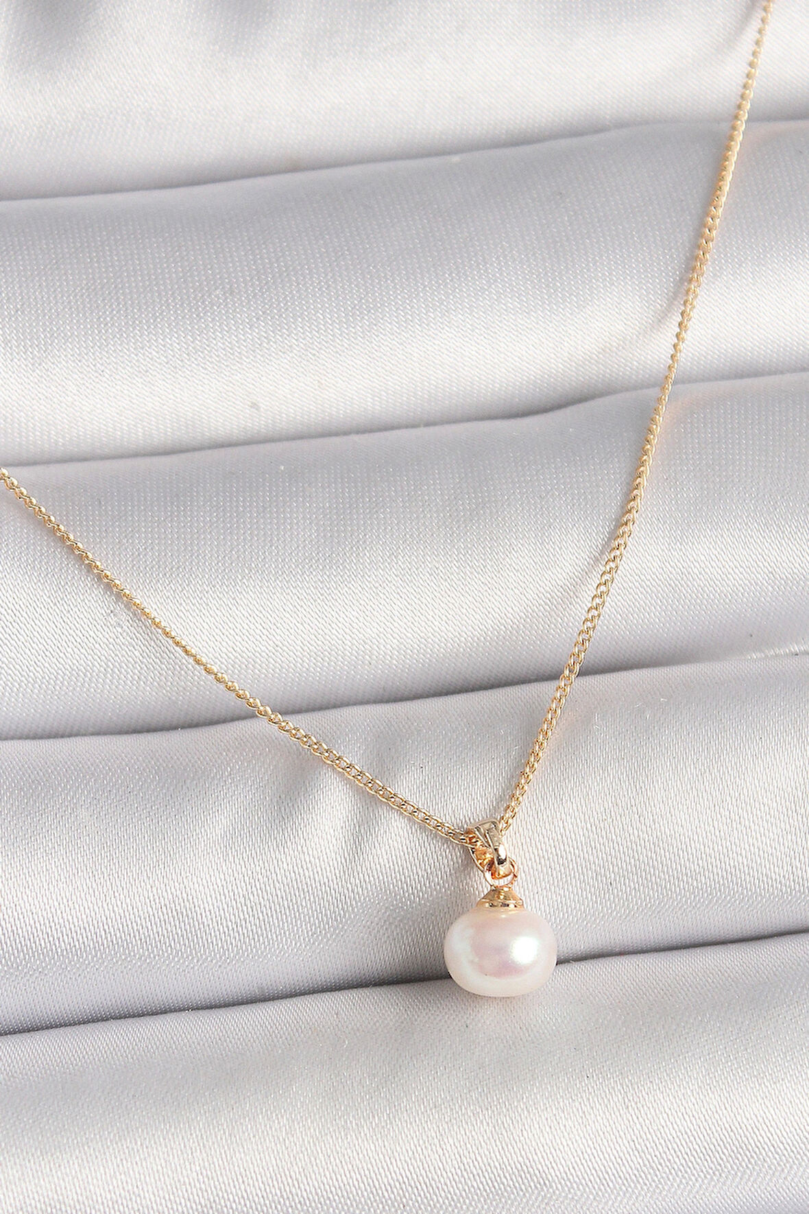 Pirinç Gold Renk İnci Model Kadın Kolye