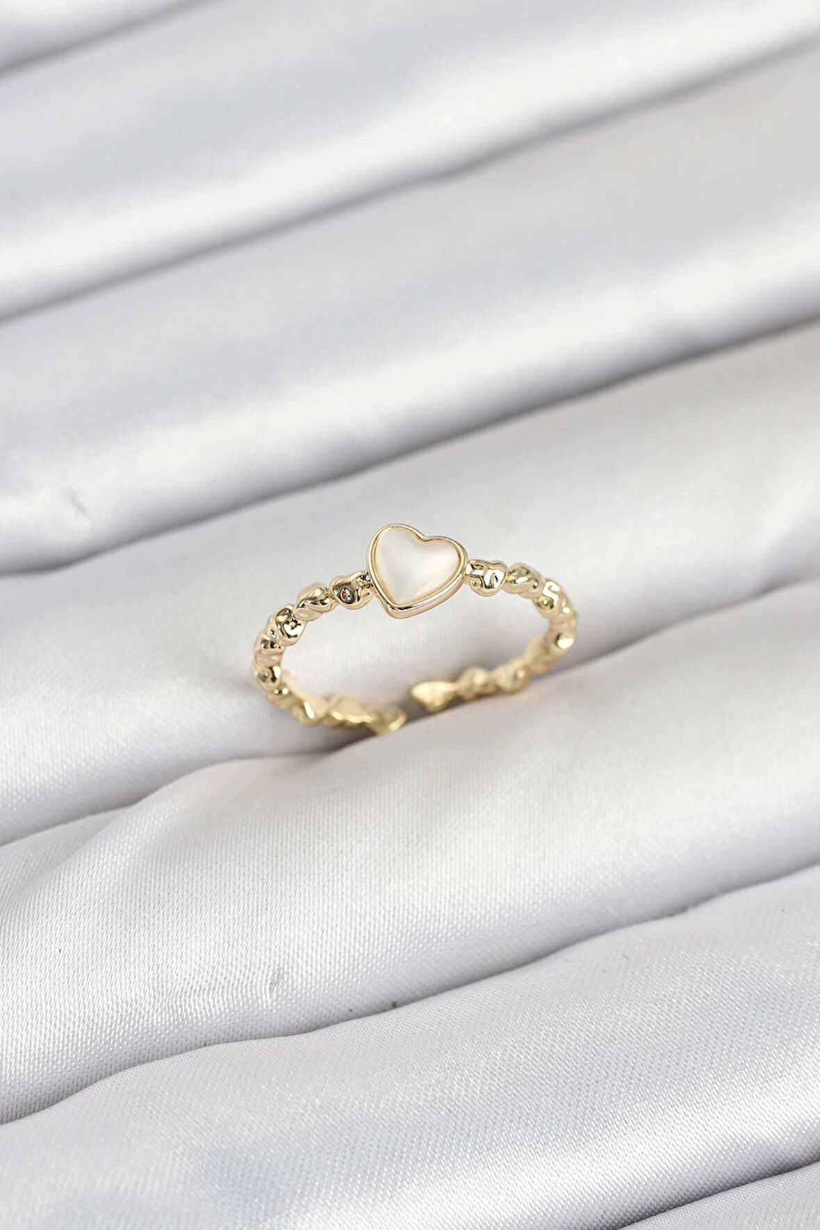 Pirinç Gold Renk Kalpli Model Kadın Yüzük