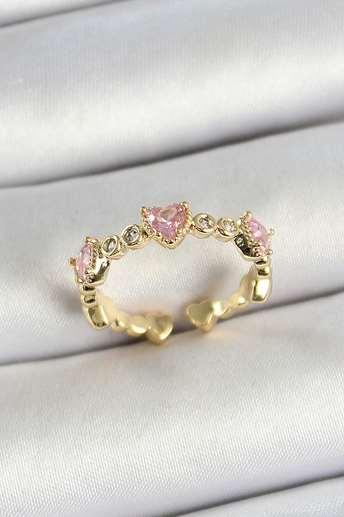 Pirinç Sıralı Kalp Figürlü Zirkon Taşlı Gold Renk Ayarlanabilir Kadın Yüzük