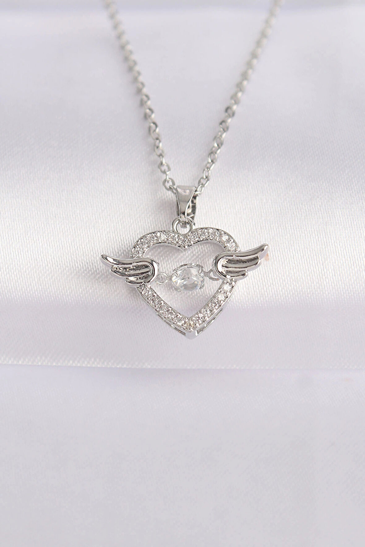 316L Çelik Zincir Gümüş Renk Zirkon Taşlı Kanatlı Kalp Kolye