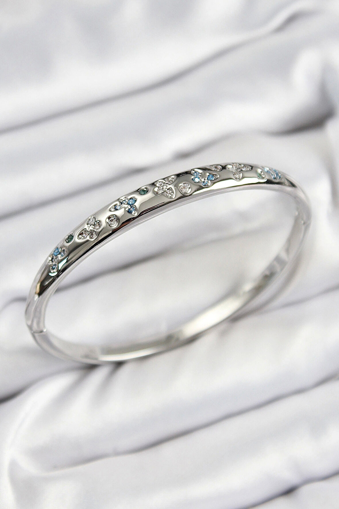 Pirinç Zirkon Taşlı Kelebek Model Gümüş Renk Kadın Kelepçe