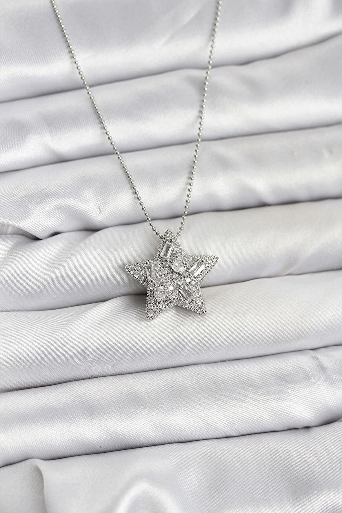 316L Çelik Zincir Gümüş Renk Zincirli Gümüş Yıldız Model Kadın Kolye