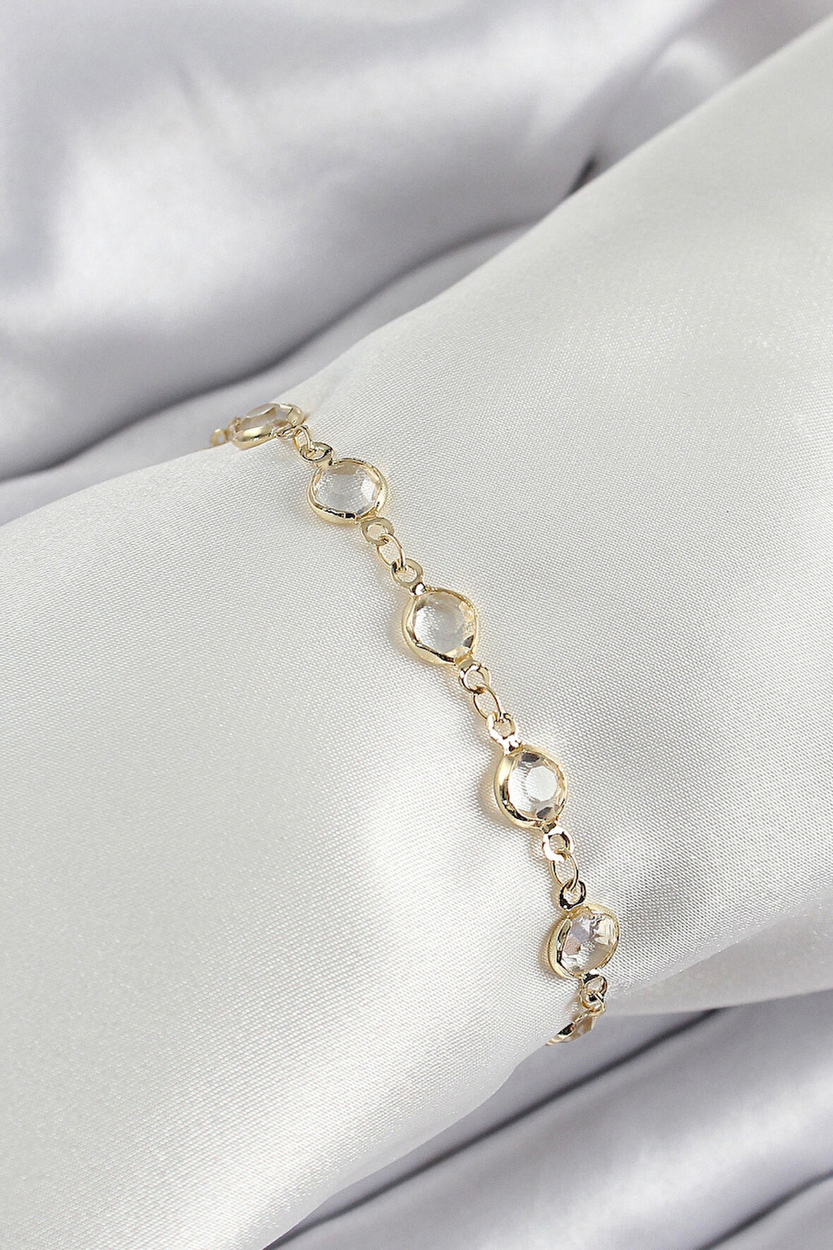 Pirinç Gold Renk Zirkon Taşlı Kadın Bileklik