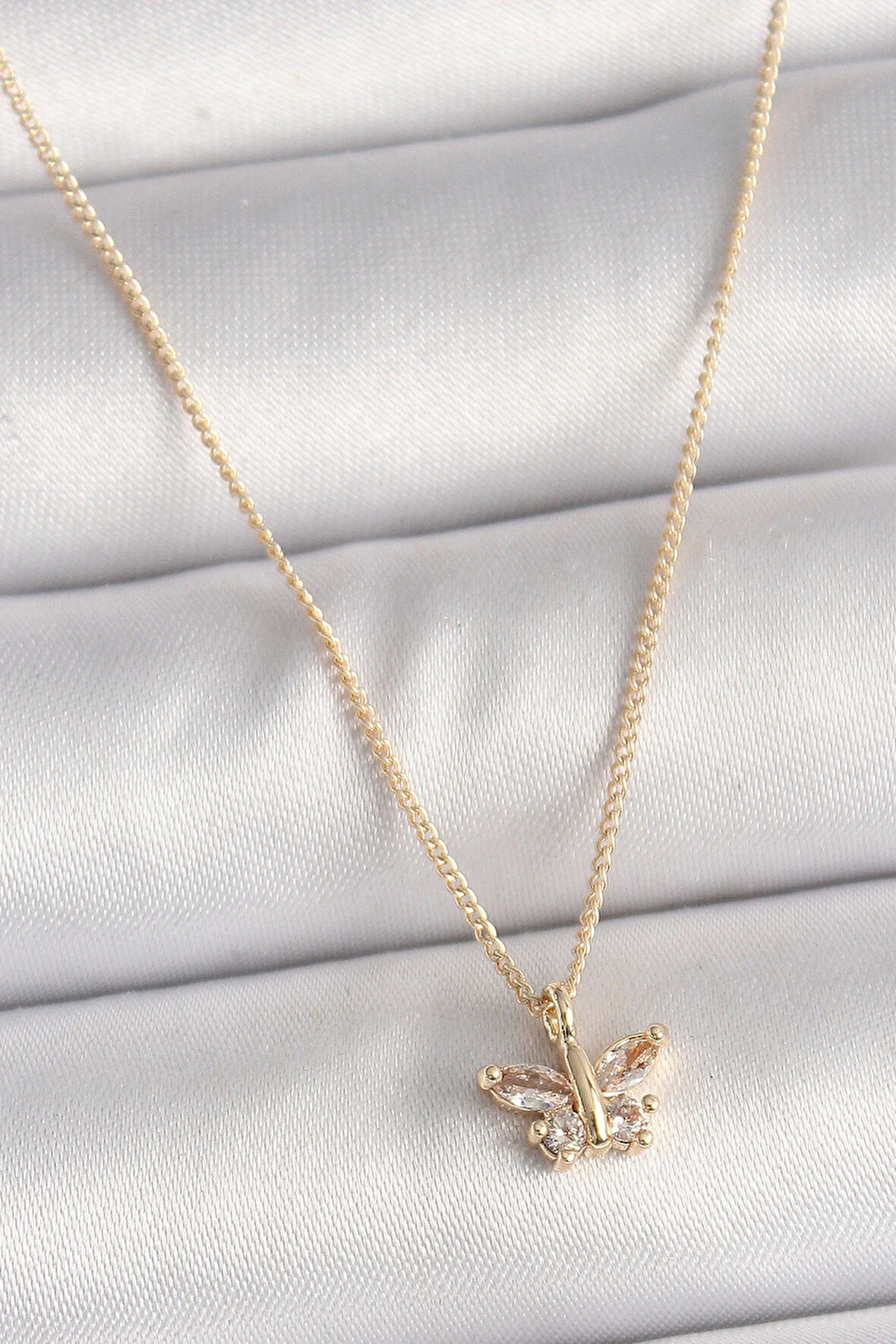 Pirinç Gold Renk Zirkon Taşlı Kelebek Model Kadın Kolye