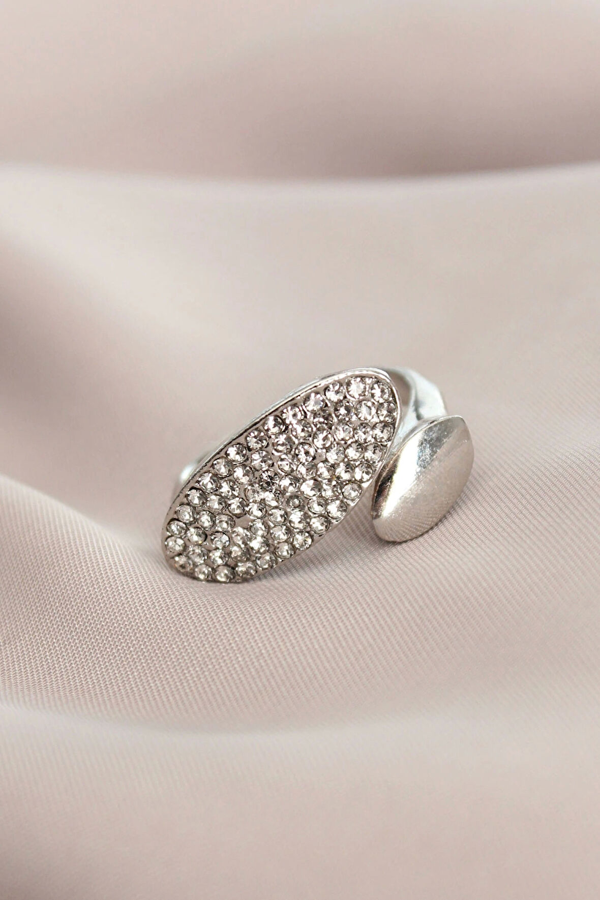 Ayarlanabilir Gümüş Renk Zirkon Taşlı Virgül Yüzük