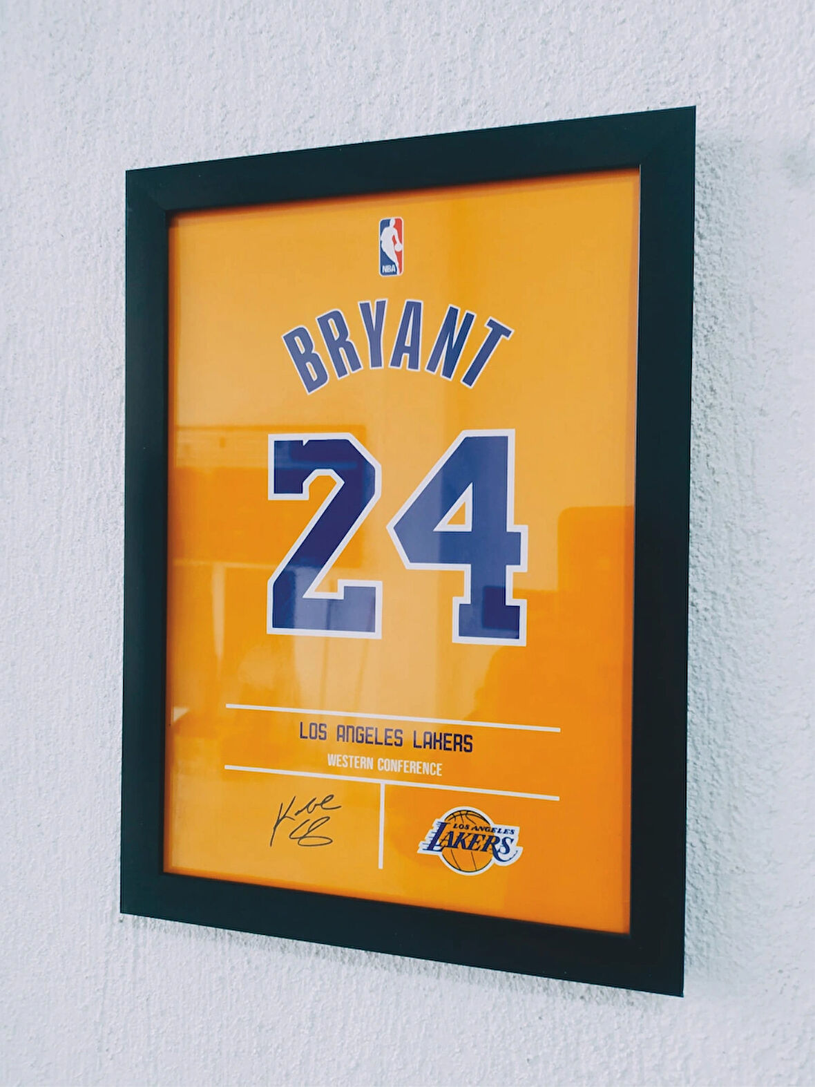 30x42 cm Kobe Bryant NBA Forma Tasarımlı Poster Tablo 1 mm Şeffaf PVC Korumalı Çerçeve
