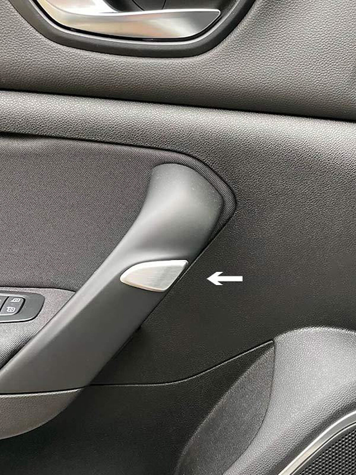 OMSA Renault Megane 4 HB Krom Kapı İçi Tutamak 2 Parça 2021 ve Sonrası