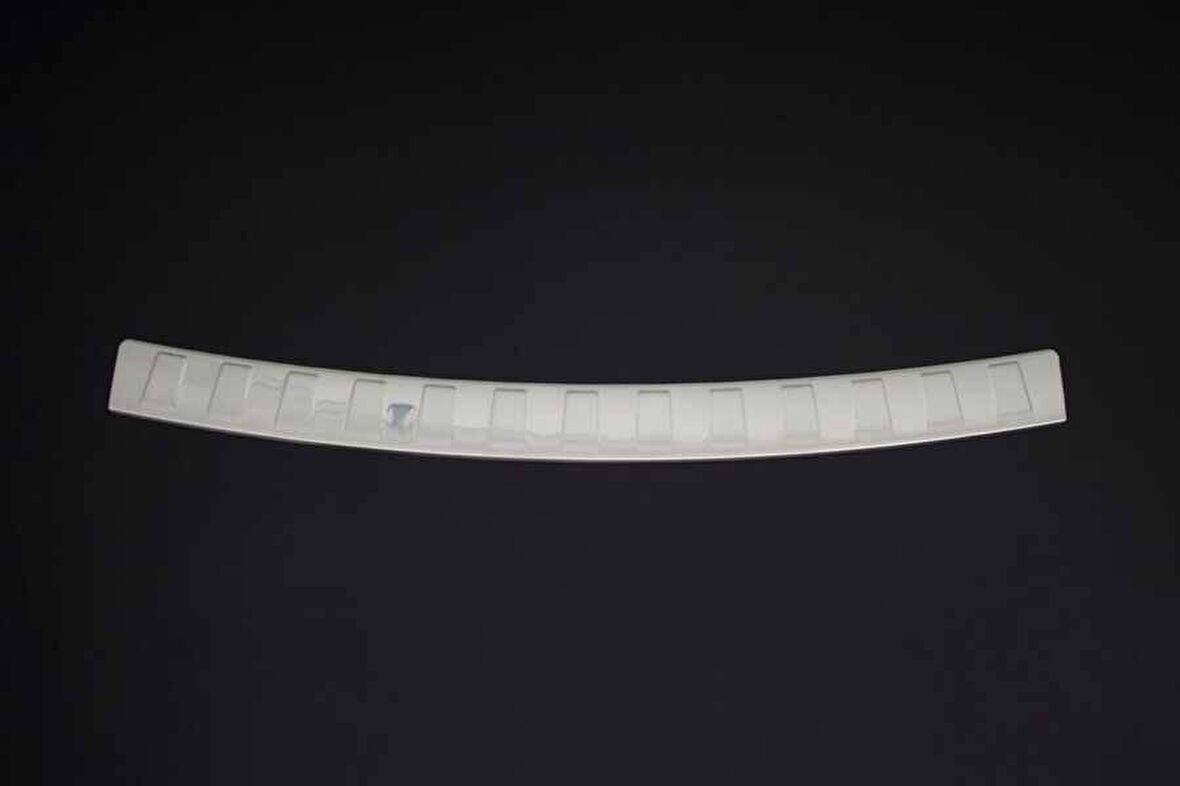 VW Golf 7 Krom Arka Tampon Eşiği (Taşlı) 2013 ve Sonrası