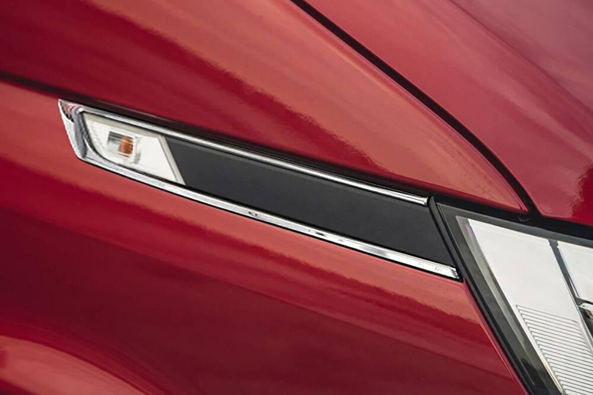VW T6.1 Caravelle Krom Sinyal Çerçevesi 2 Parça 2020 ve Sonrası