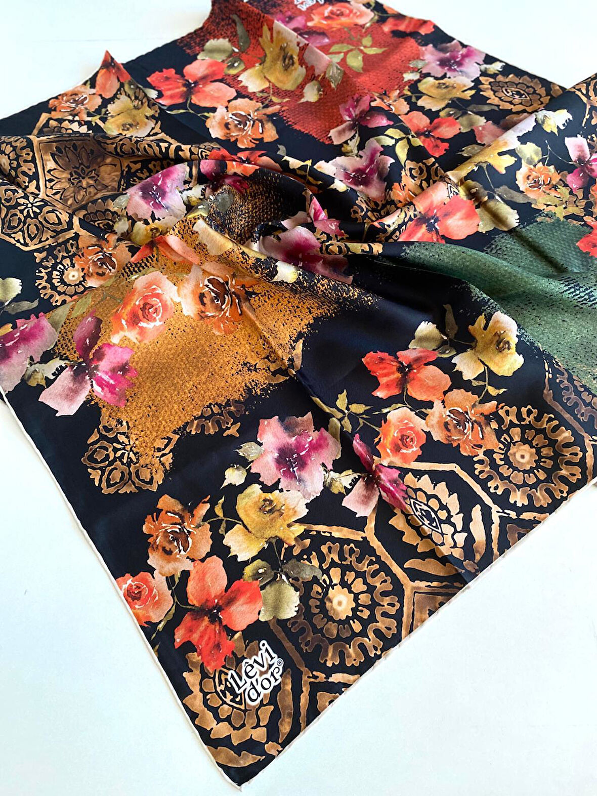 Levidor Tivil İpek Eşarp 48918 Siyah Karışık Desen