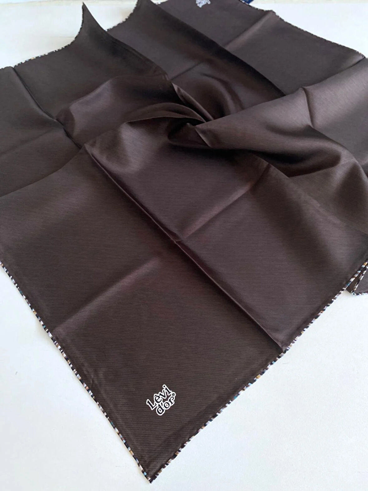 Levidor Tivil Saf İpek Eşarp 49227 Kahverengi Karışık Desen