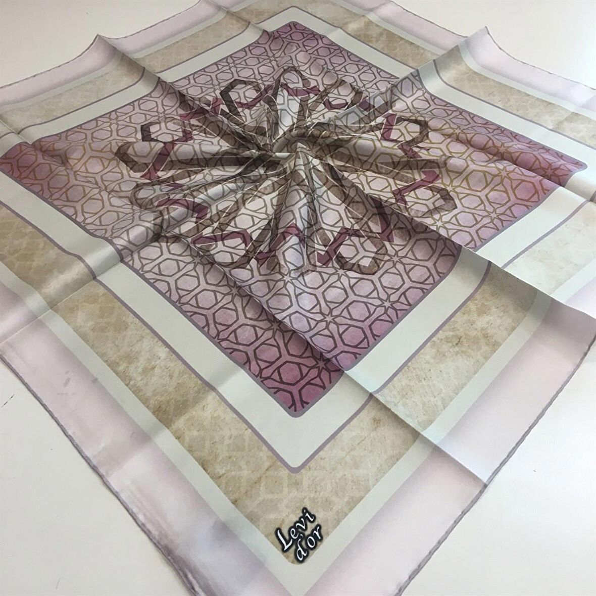 Levidor Tivil İpek Eşarp 015391503