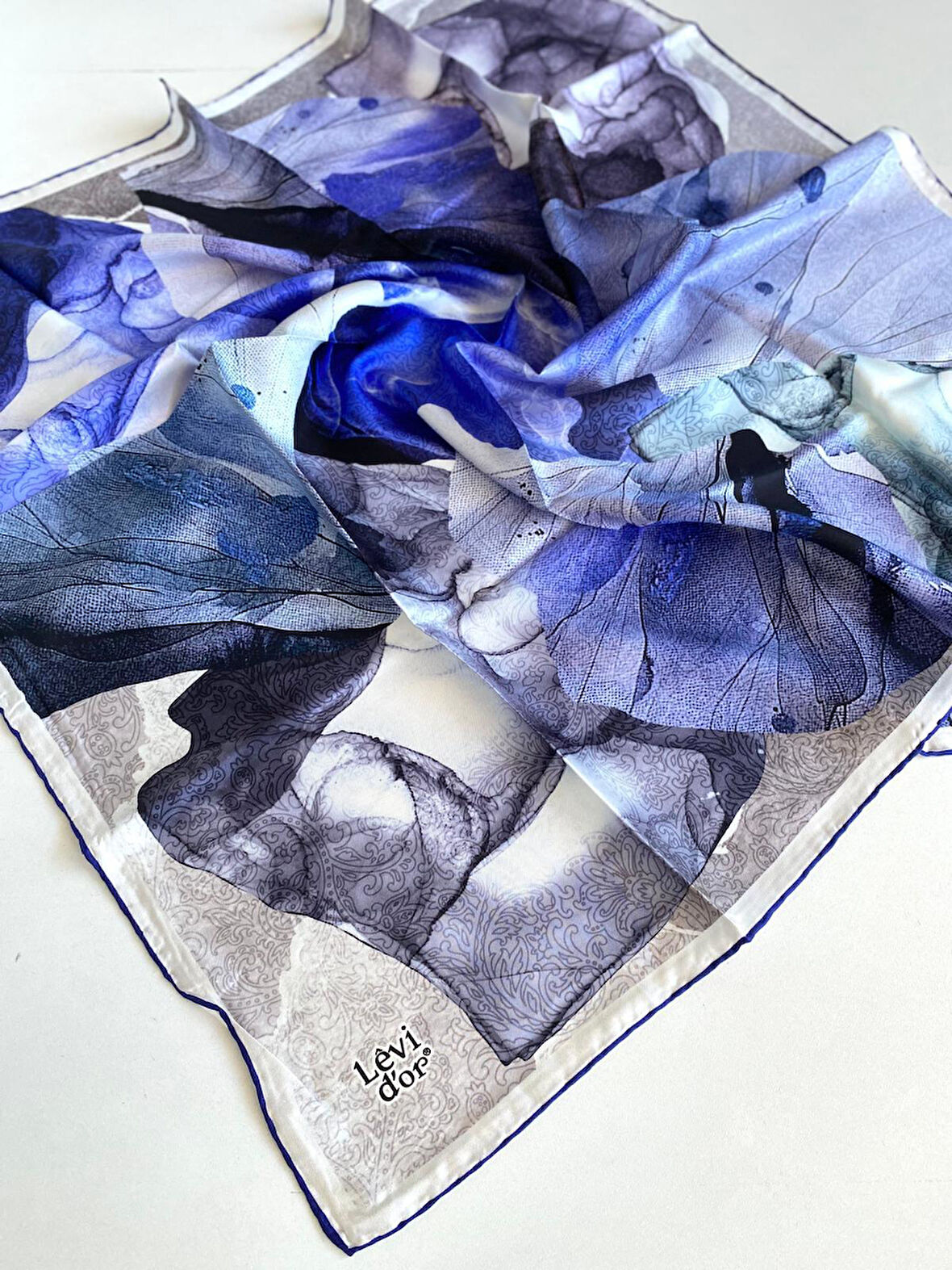 Levidor Tivil Saf İpek Eşarp 49416 Mavi Karışık Desen