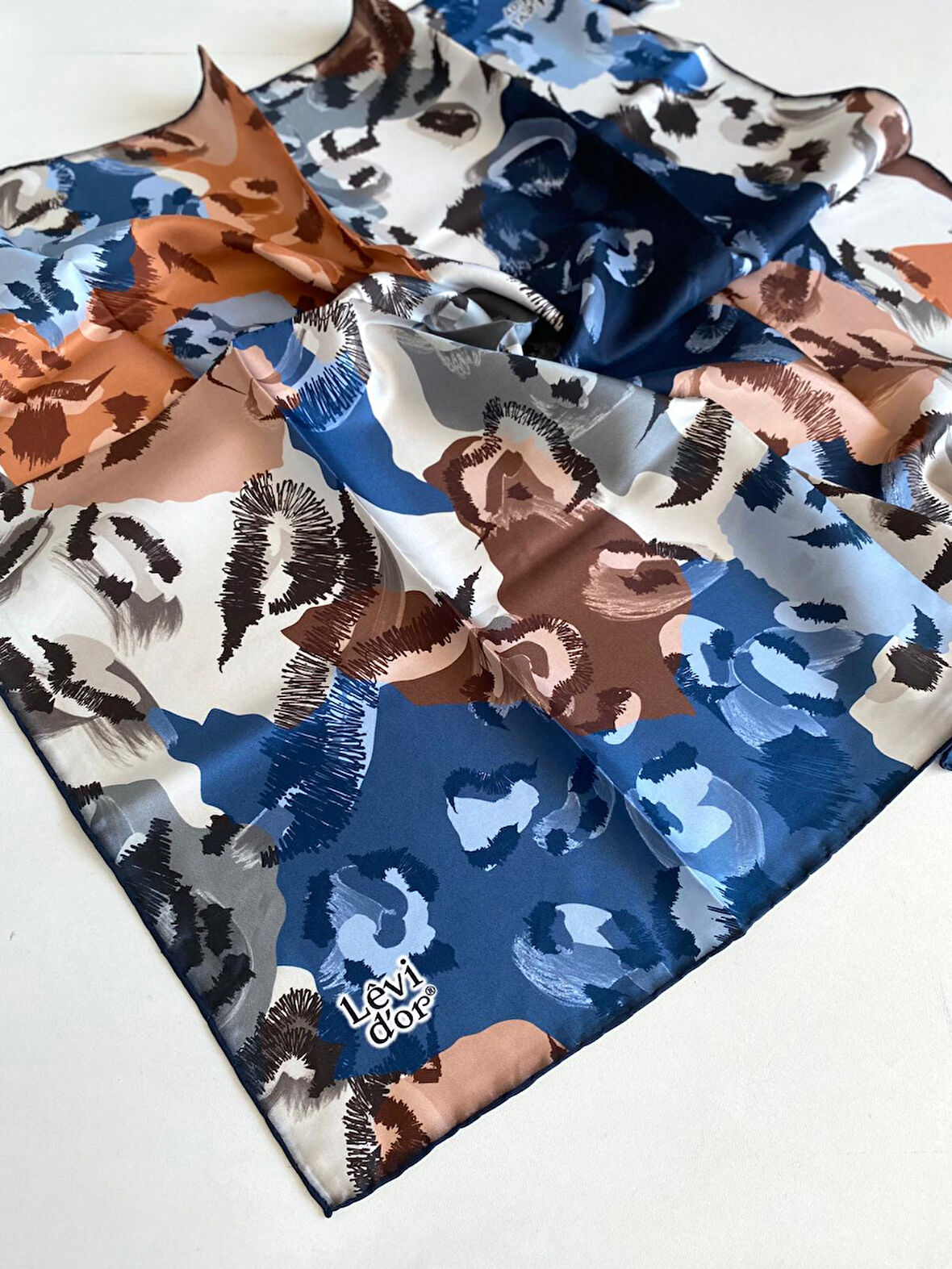 Levidor Tivil Saf İpek Eşarp 49262 Mavi Karışık Desen