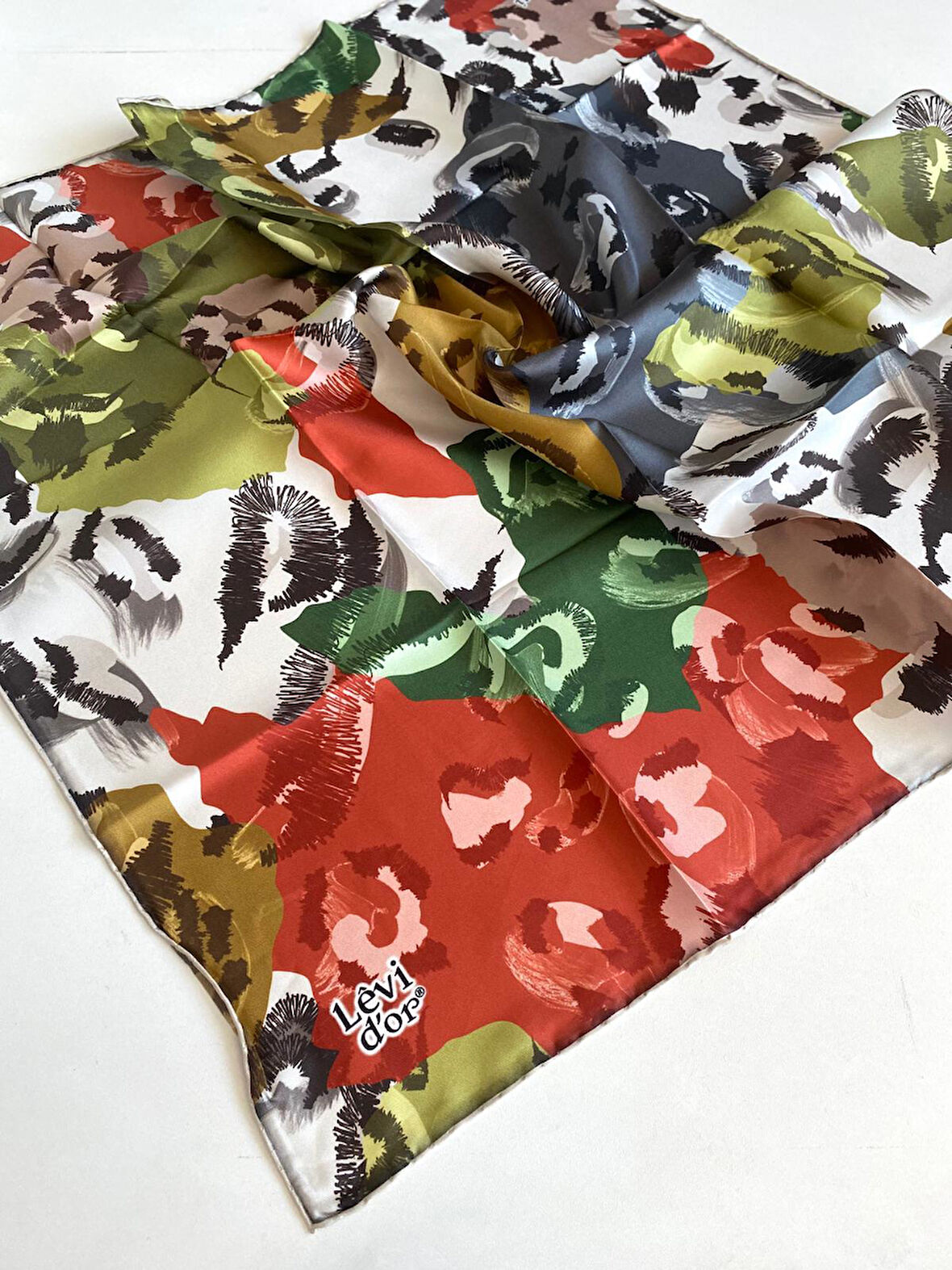 Levidor Tivil Saf İpek Eşarp 49258 Yeşil Karışık Desen