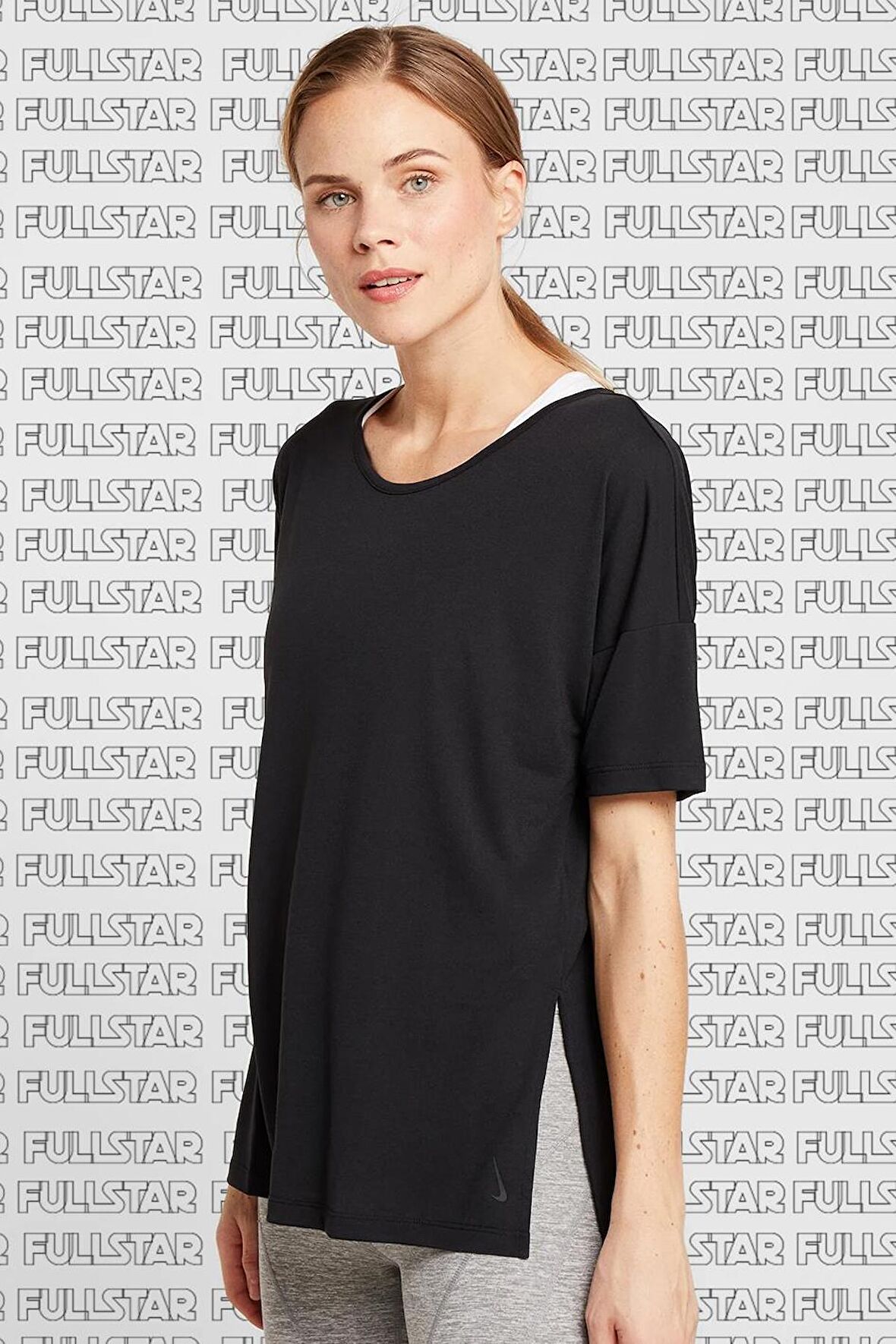 Nike Yoga Dri Fit Tee Black Solmaya Dayanıklı Dökümlü Rahat Tişört Siyah