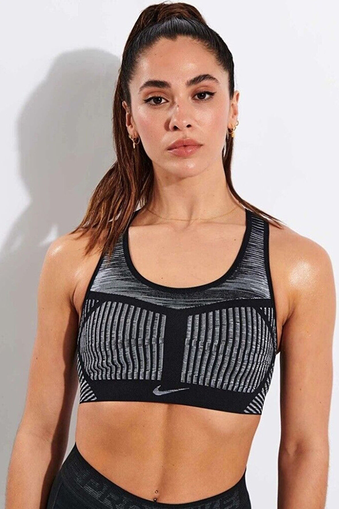Nike FE/NOM Flyknit Women's High Support Non Padded Sports Kadın Bra Siyah Gri Beyaz