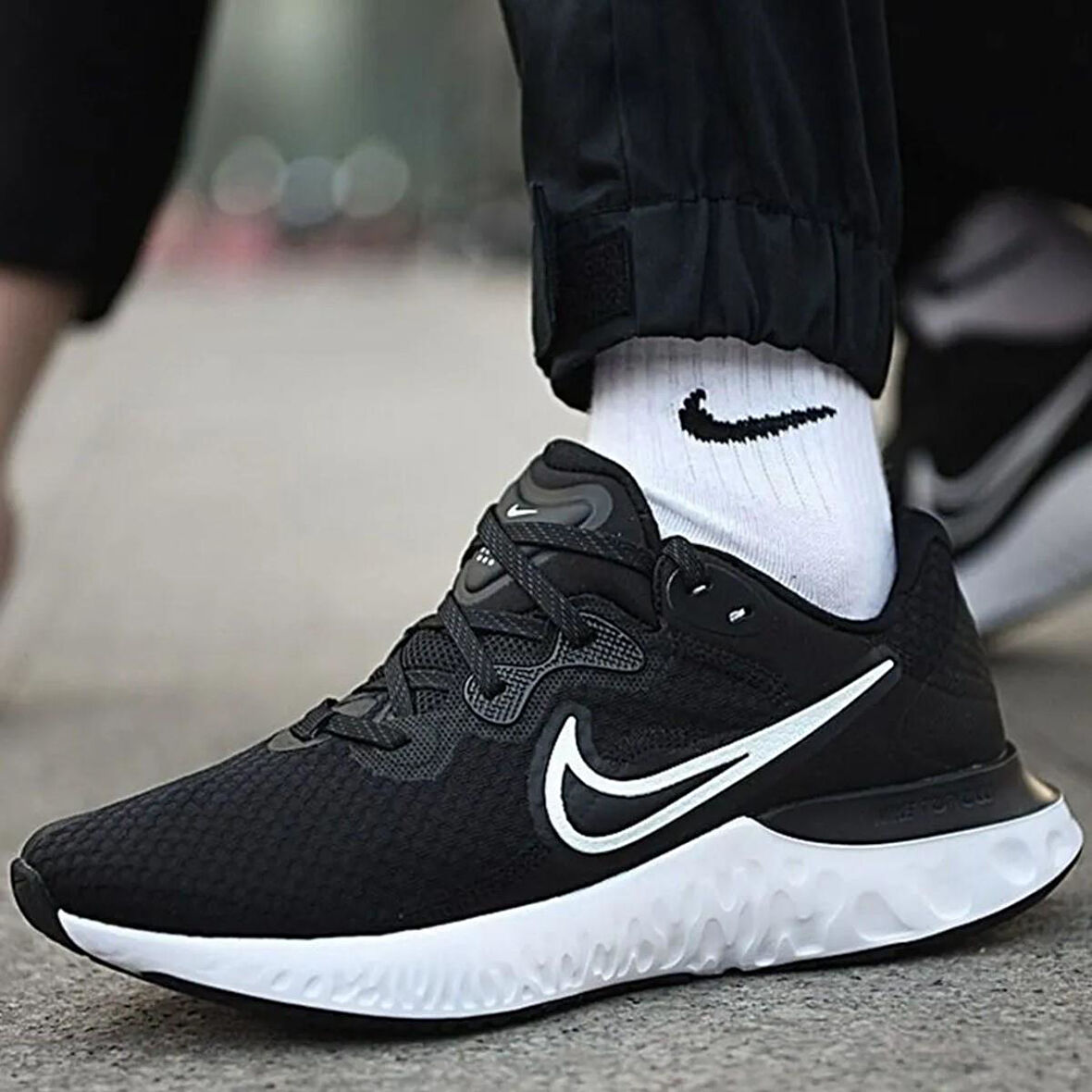 Nike Renew Run 2 Erkek Koşu Ayakkabısı Siyah