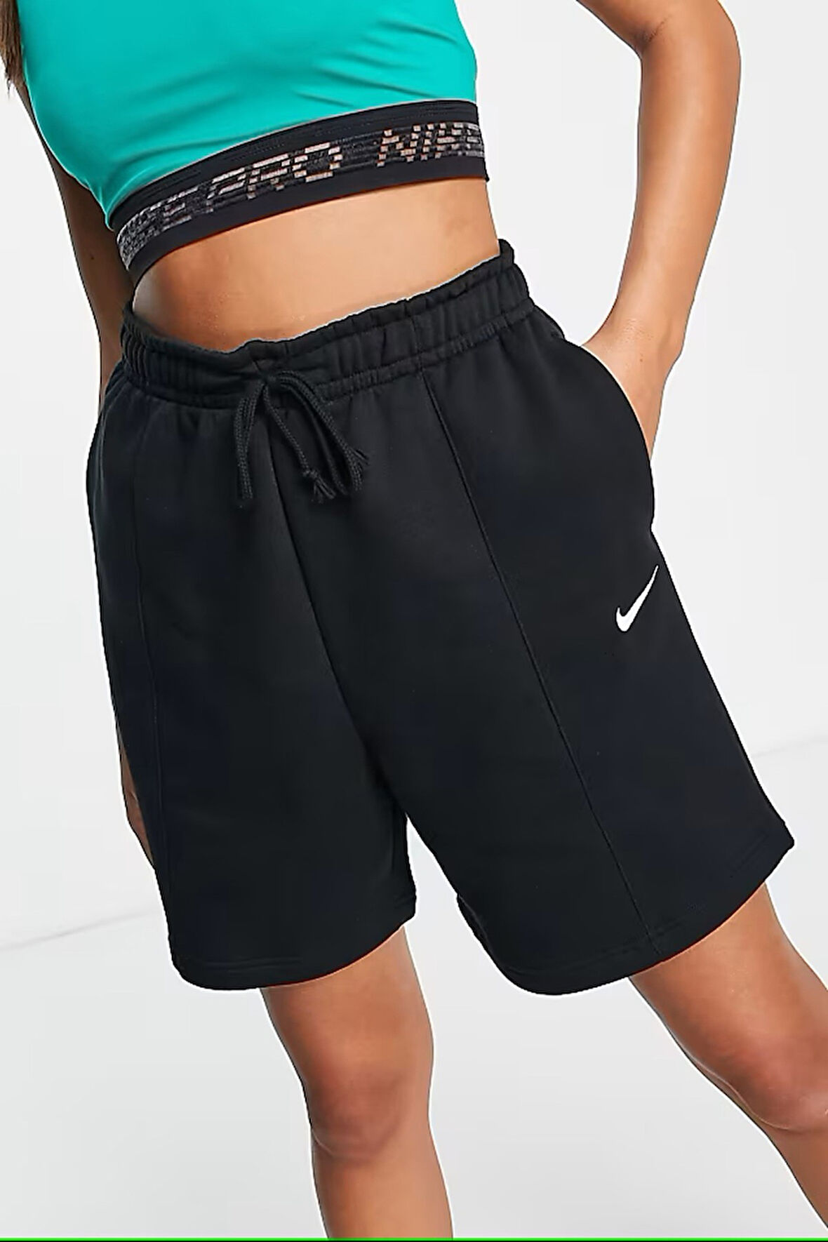 Nike Sportswear Essentials Collection Fleece High Rise Loose Fit Short Kadın Yüksek Bel Bol Kesim Pamuklu Şort Siyah