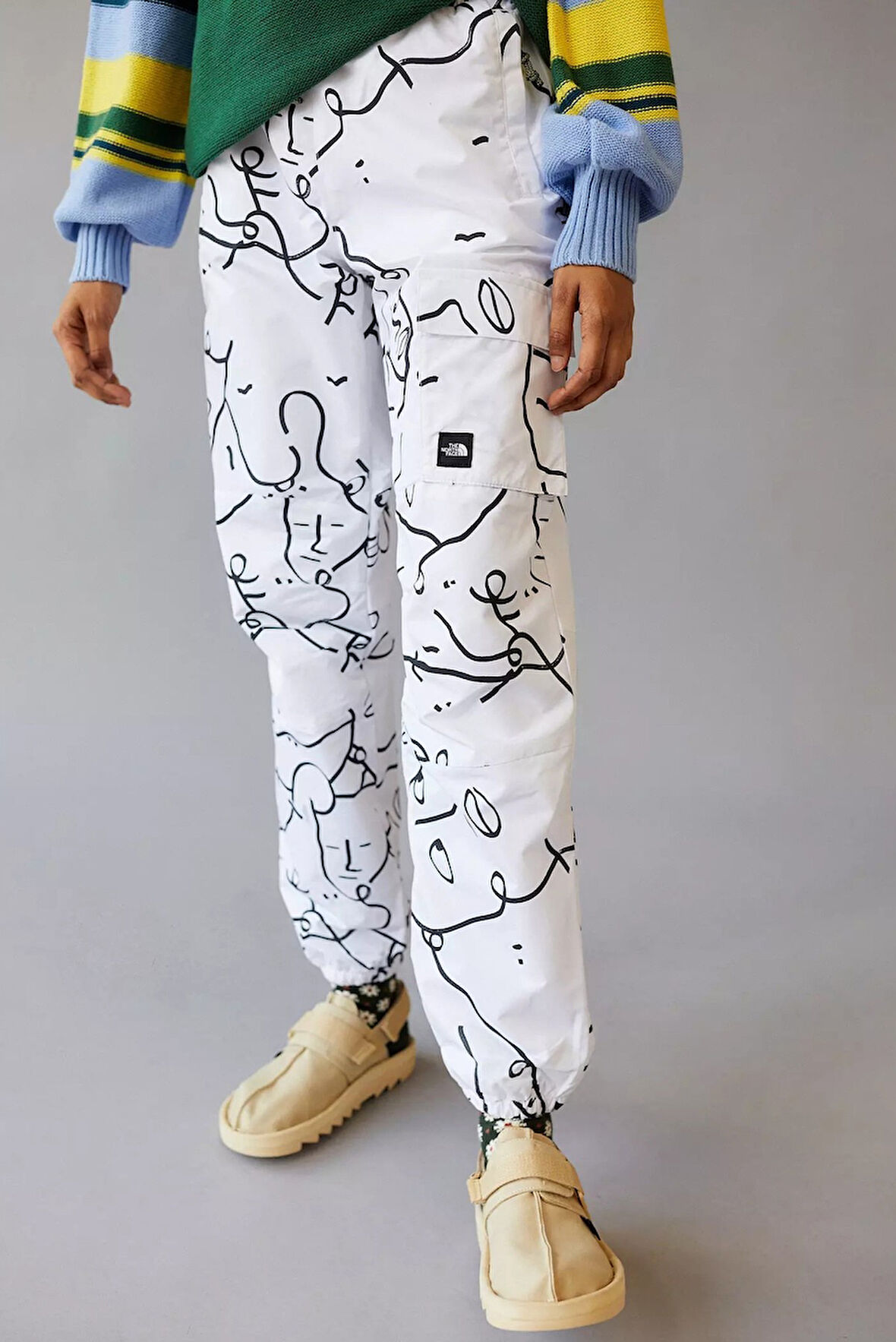 The North Face NSE S&R Ripstop Wind Pant Kadın Dokuma Kargo Cepli Astarlı Eşofman Altı Beyaz
