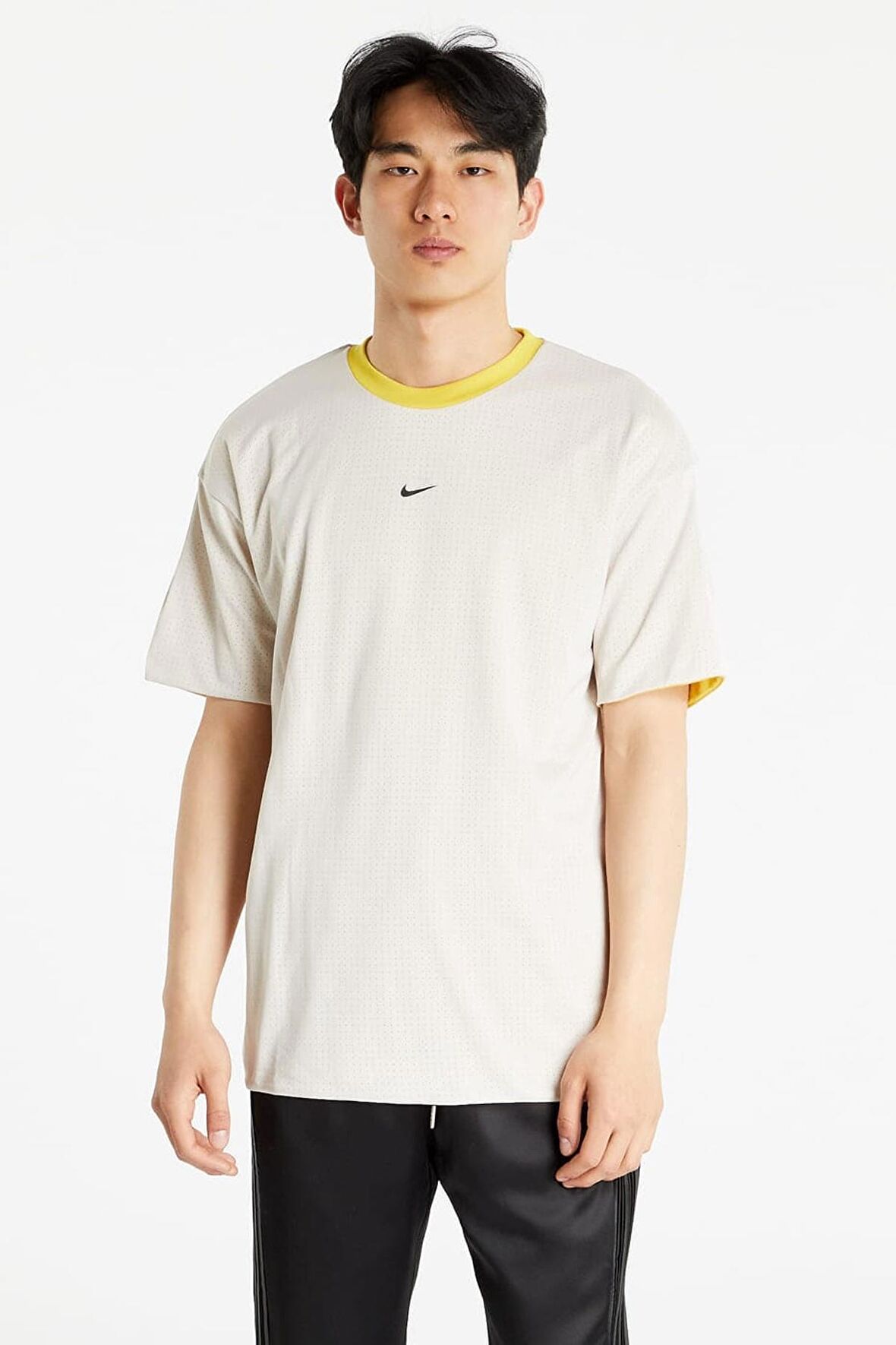 Nike Sportswear Style Essentials Çift Yönlü Tişört Krem Sarı