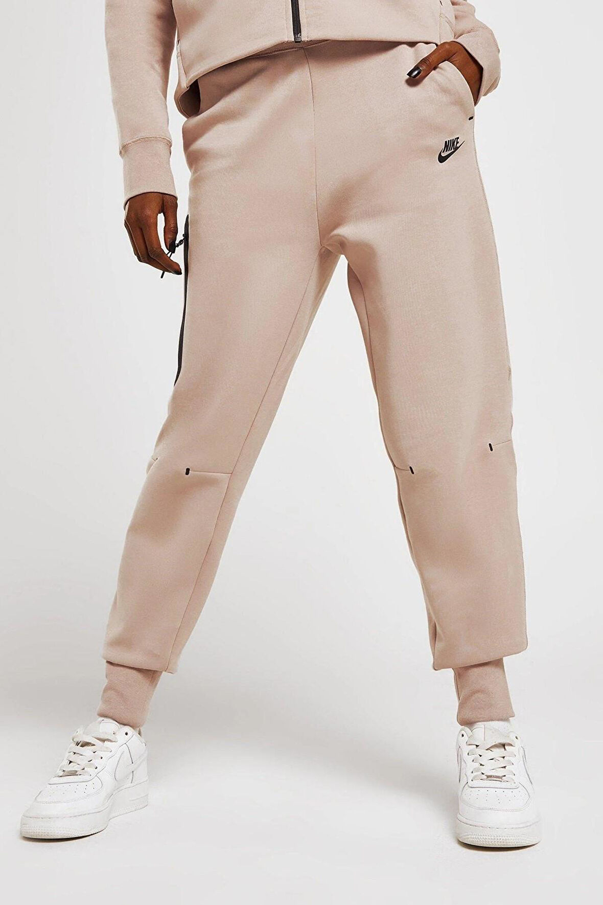 Nike Tech Fleece Loose Fit Sweat Trousers Pink Bol Kesim Kadın Eşofman Altı Pembe