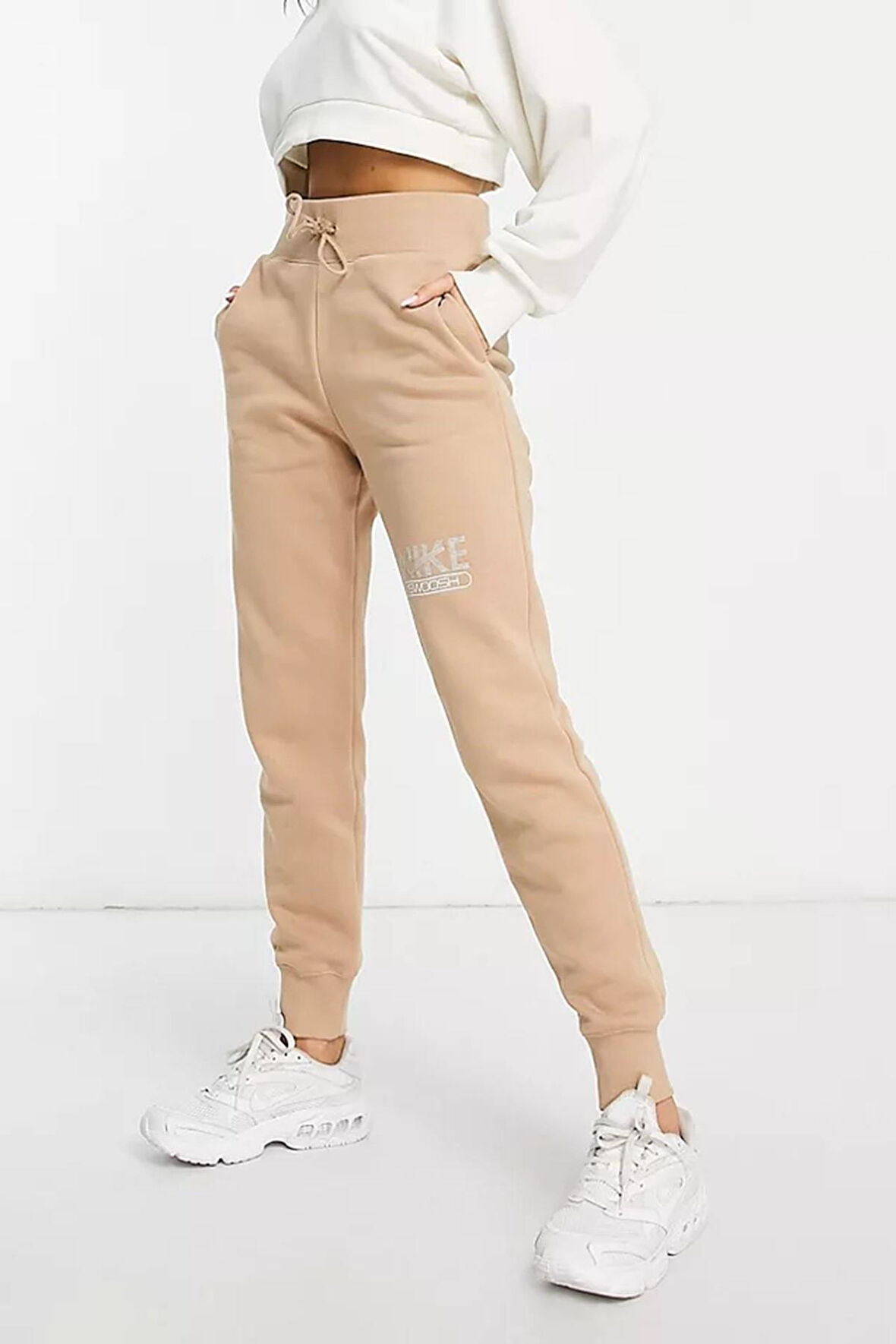 Nike Swoosh Fleece Joggers Brown Şardonlu Bol Kesim, Yüksek Belli  Kadın Eşofman Altı Sütlü Kahve