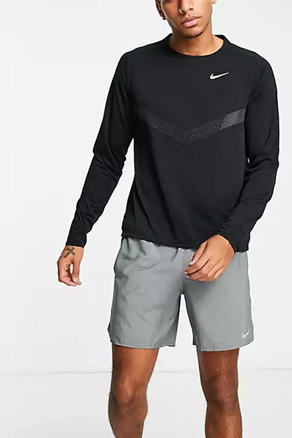 Nike Running Run Division Rise 365 Flash Black Reflektörlü Erkek Koşu Sweatshirt Siyah