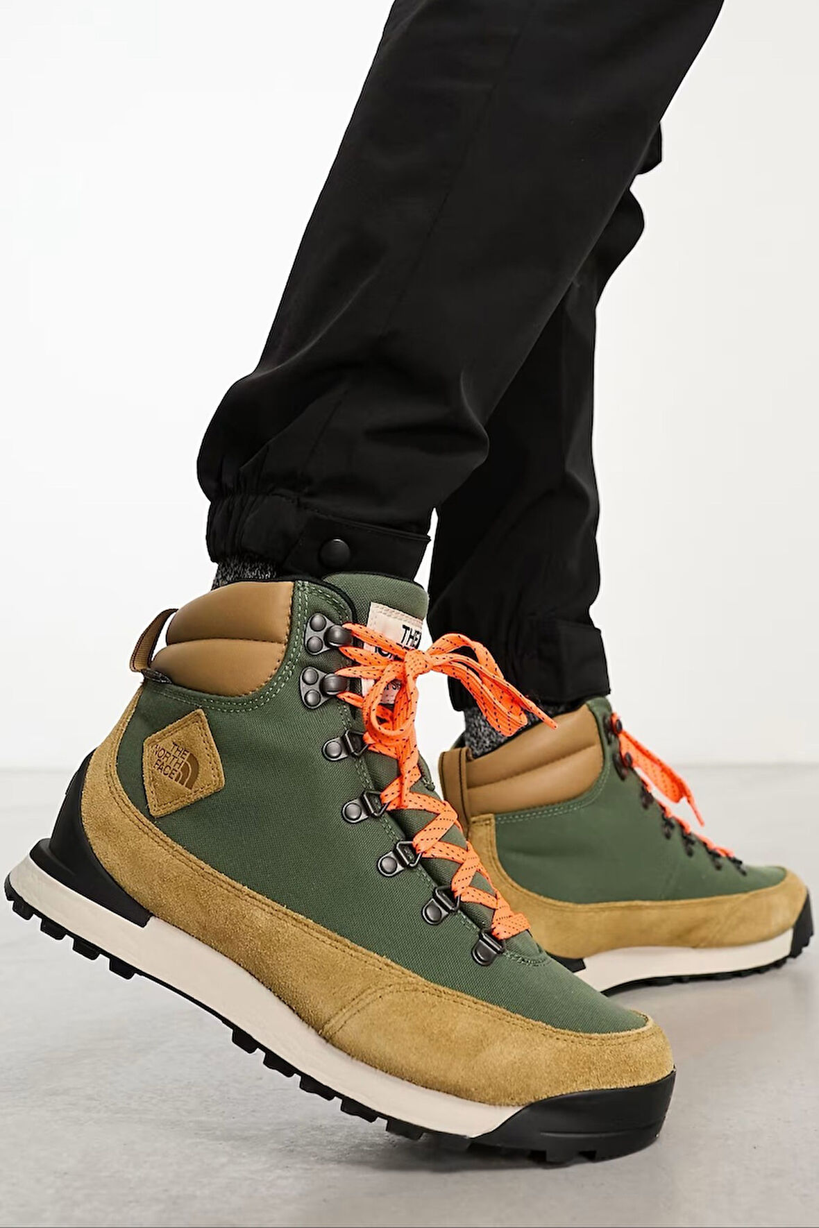 The North Face Back-To-Berkeley IV Waterproof Hiking Boot Erkek Bilekli Su Geçirmez Yürüyüş Botu Haki Bej