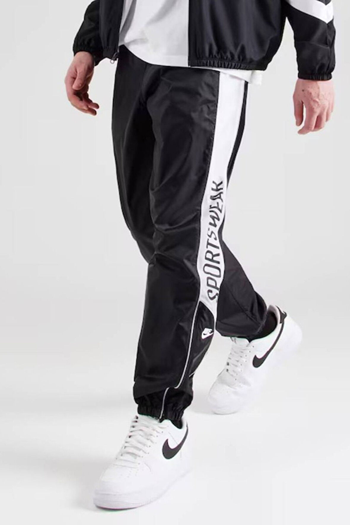 Nike Club Mens Woven Joggers Dokuma Erkek Eşofman Altı Regular Boy Siyah Beyaz