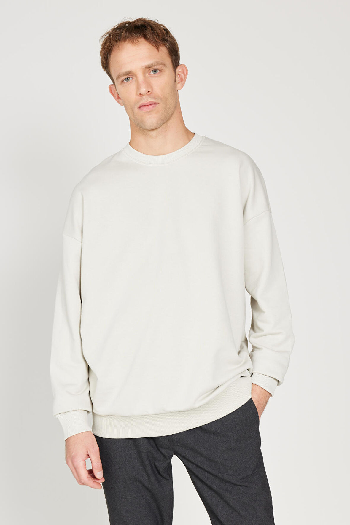 Oversize Bol Kesim 3 İplik Bisiklet Yaka Pamuklu Sweatshirt