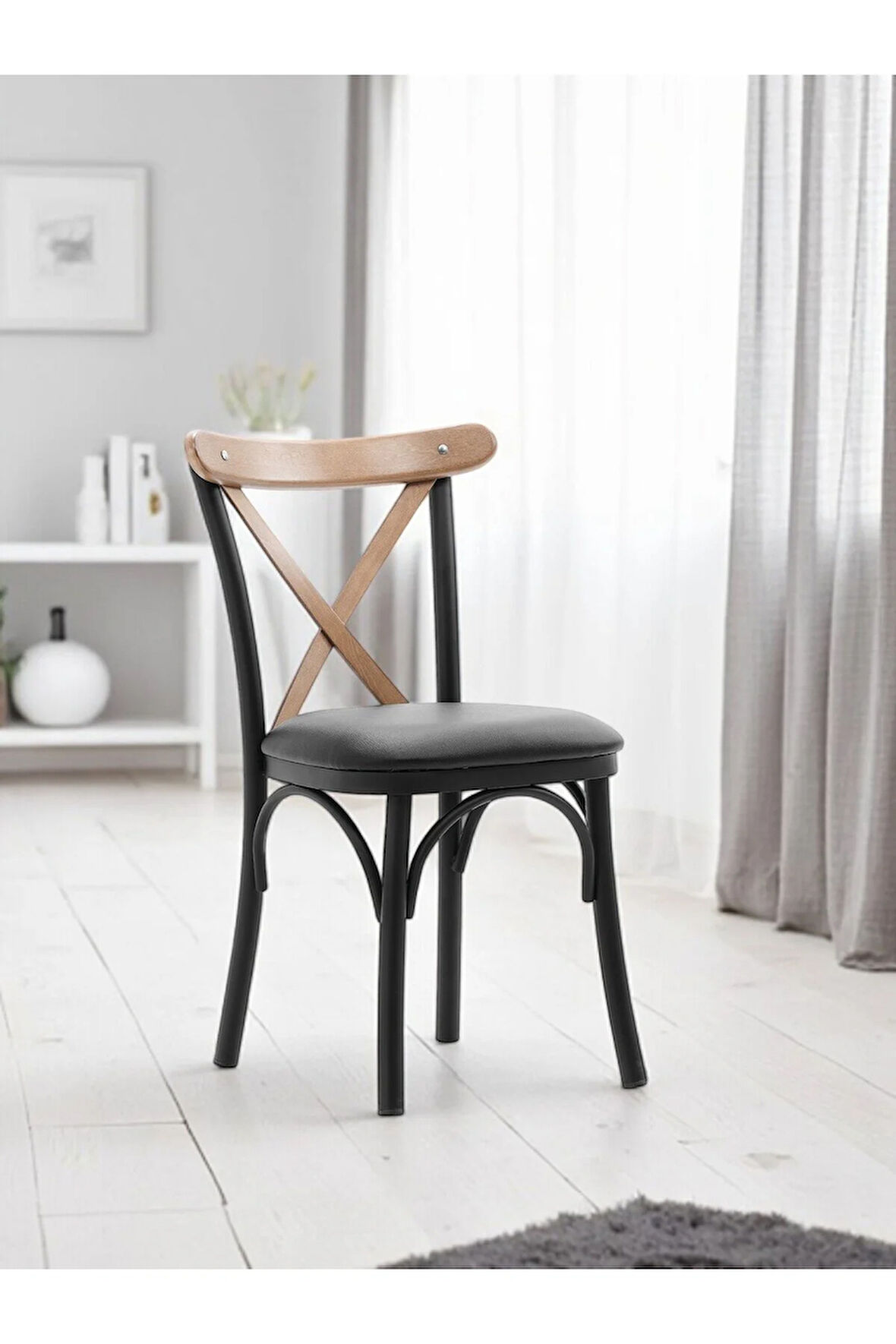 - 020 N-TONET SANDALYE SİYAH