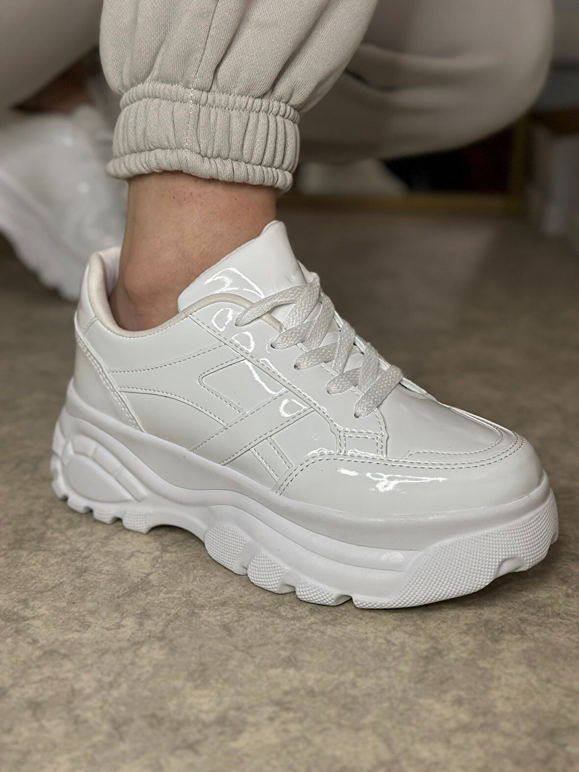 Günlük Kadın Sneaker Kalın Yüksek Taban Bağcıklı Rahat Tiger Şeritli Spor Ayakkabı 032