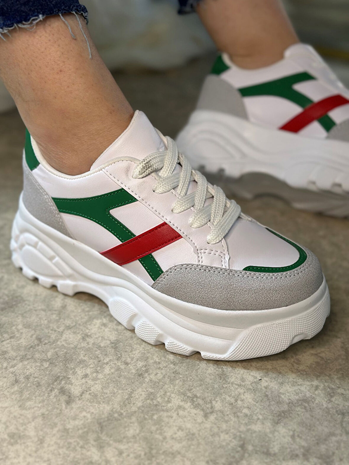 Günlük Kadın Sneaker Kalın Yüksek Taban Bağcıklı Rahat Tiger Şeritli Spor Ayakkabı 032