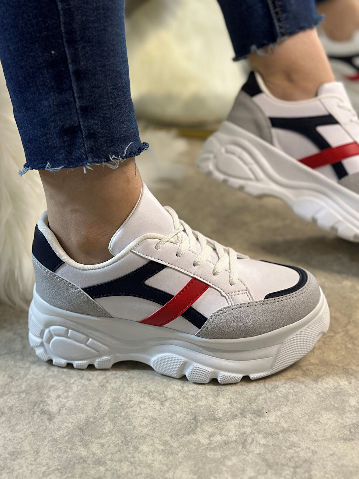 Günlük Kadın Sneaker Kalın Yüksek Taban Bağcıklı Rahat Tiger Şeritli Spor Ayakkabı 032