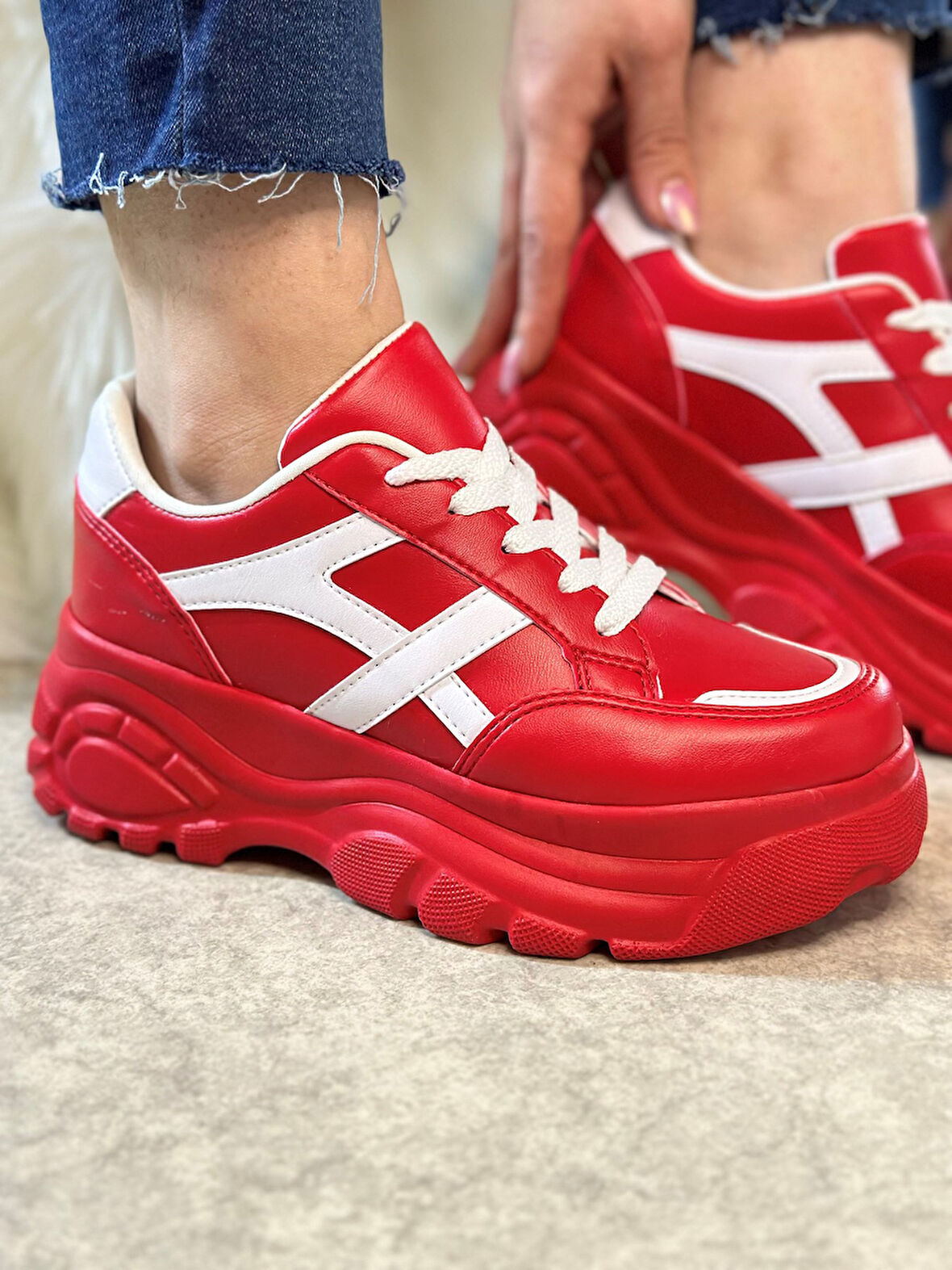 Günlük Kadın Sneaker Kalın Yüksek Taban Bağcıklı Rahat Tiger Şeritli Spor Ayakkabı 032