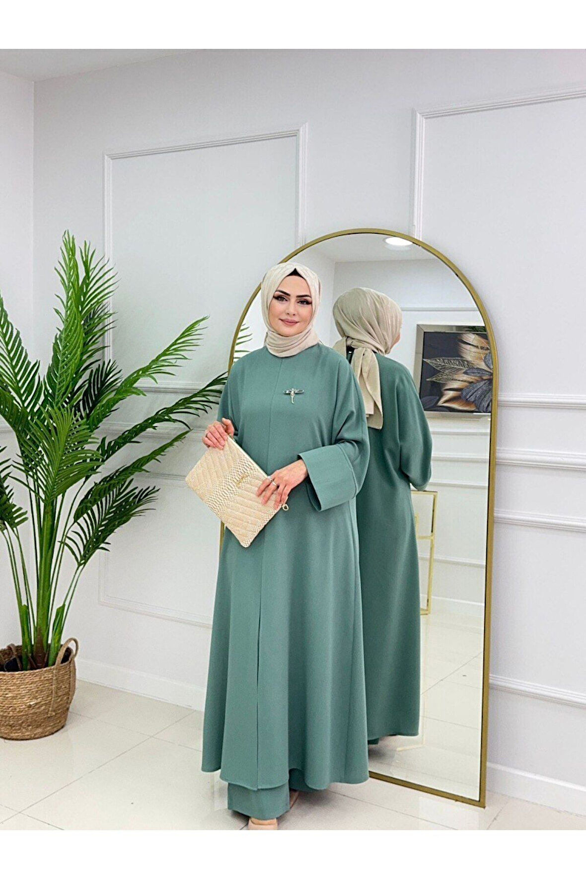 Kadın Tesettür 2'Li Takım Ferace Formunda Tunik & Pantolon