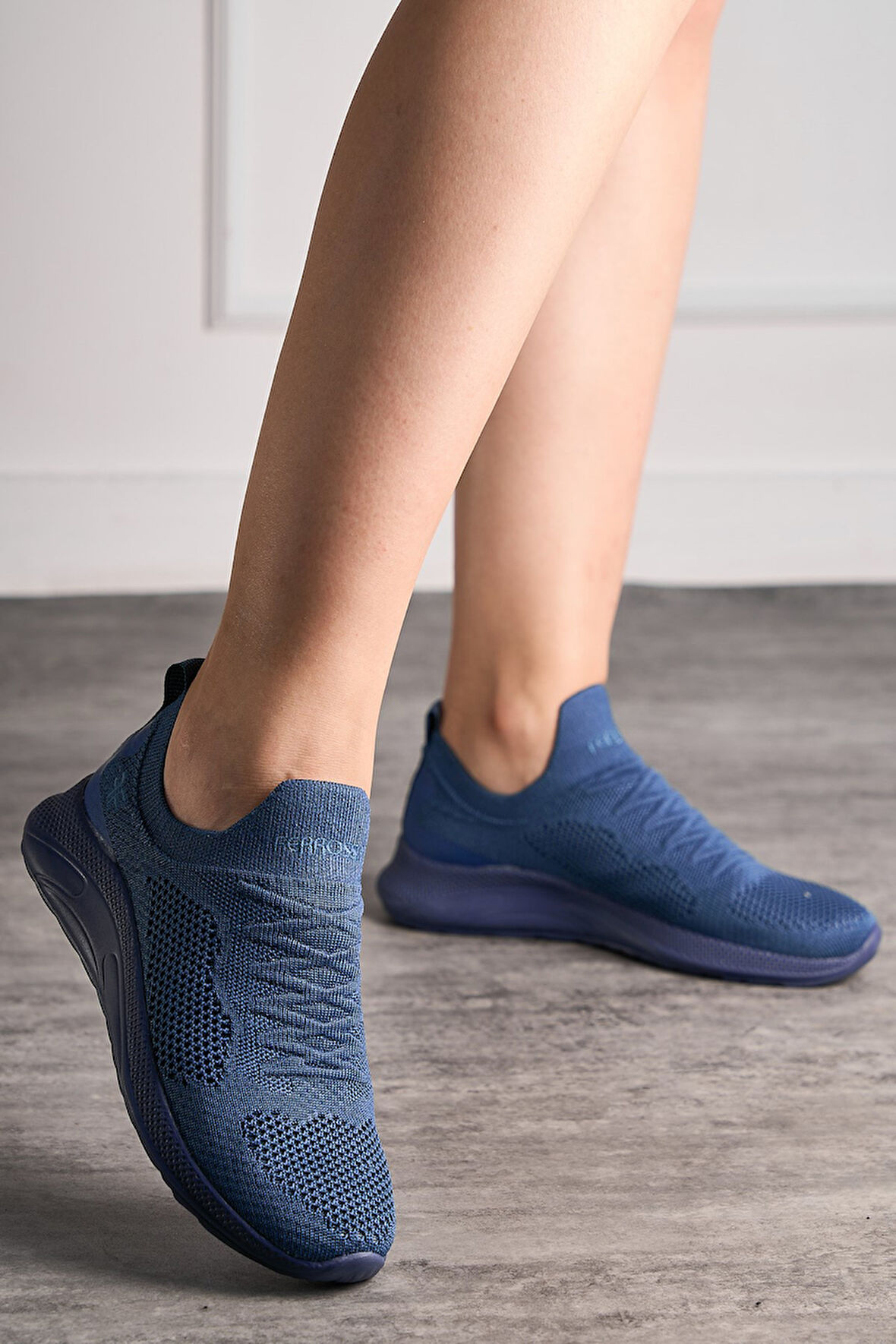 Günlük Unisex Sneaker Slip-On Nefes Alabilen Hafif Yürüyüş Bağcıksız Esnek Spor Ayakkabı 041F