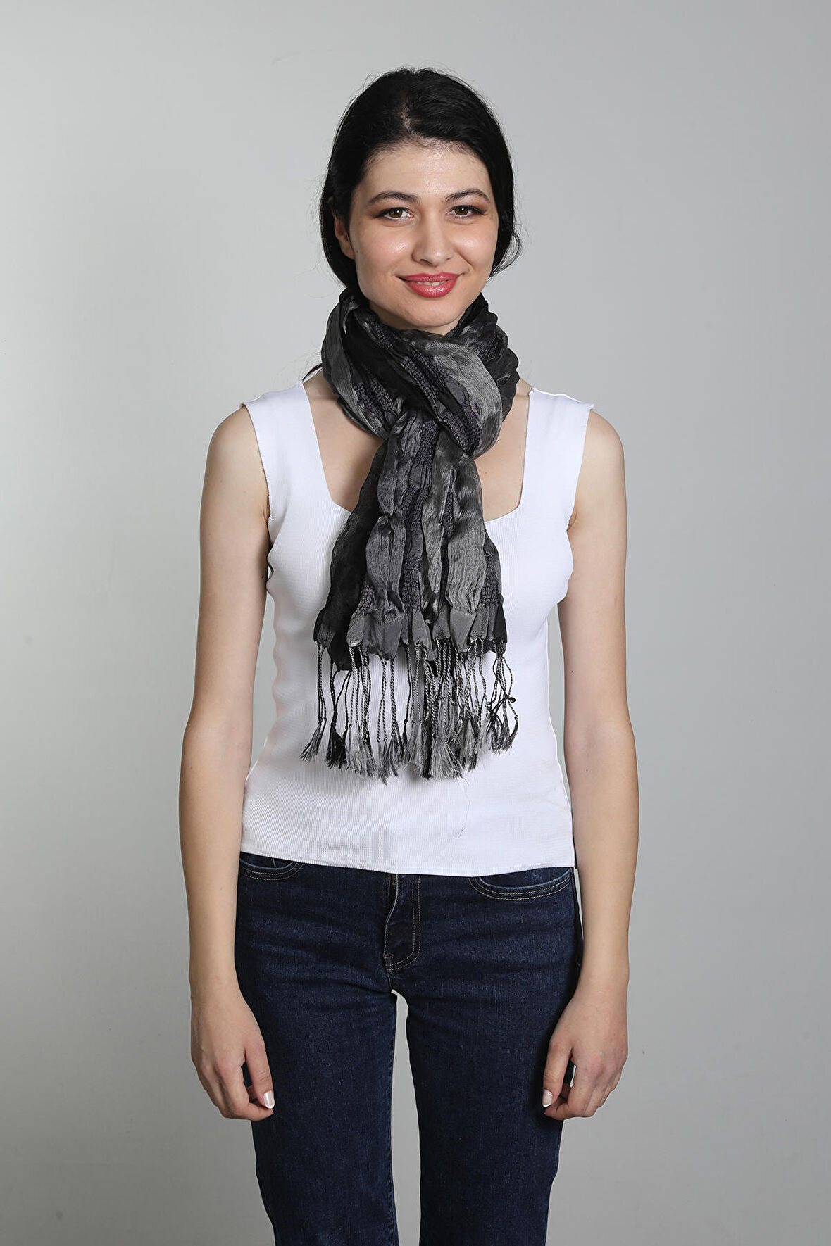 Siyah-Antrasit Renkli İpekli Polyester Şal