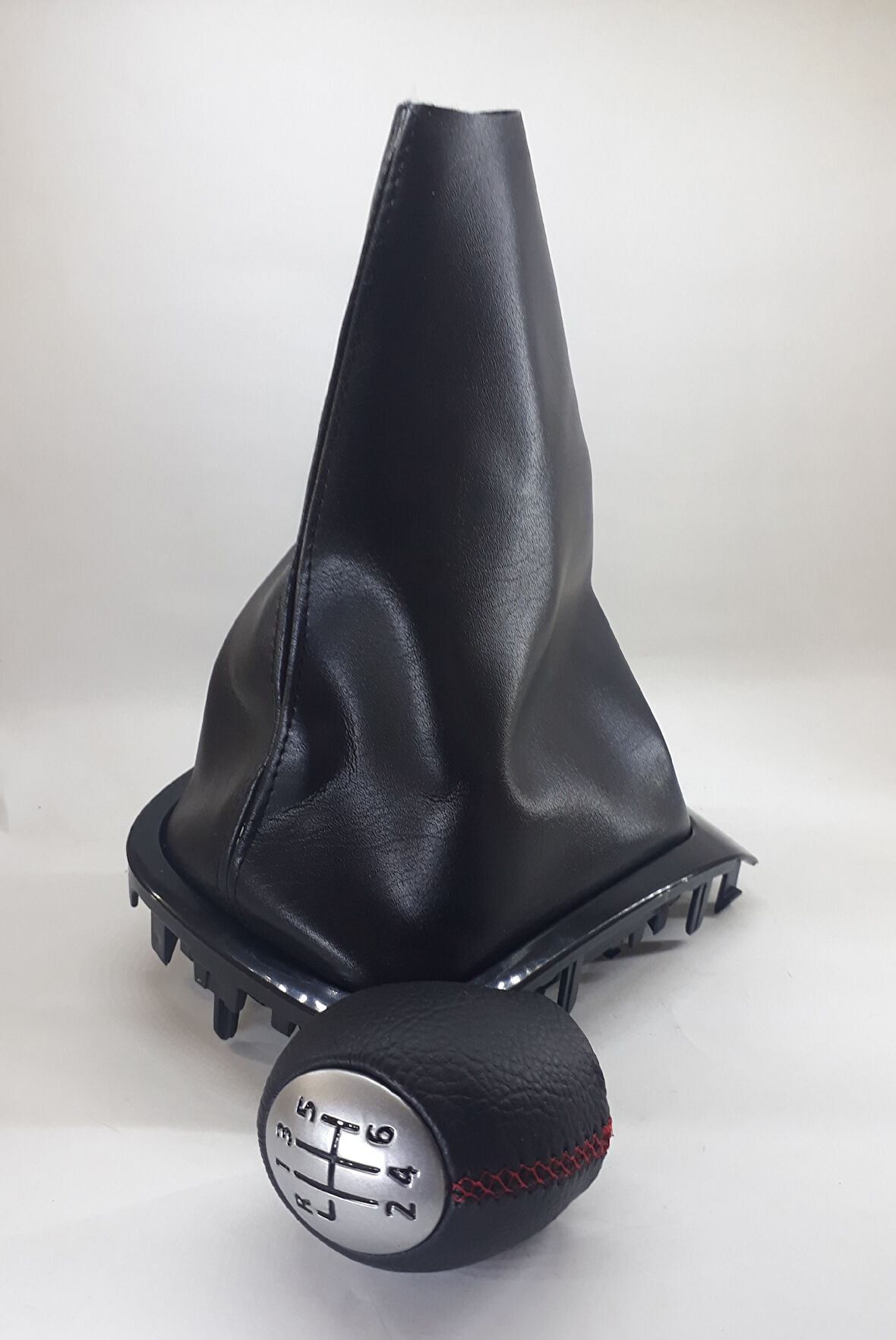 Renault Megane 3 Vites Körüğü ve Deri Vites Topuzu (Kırmızı - 6 ileri)