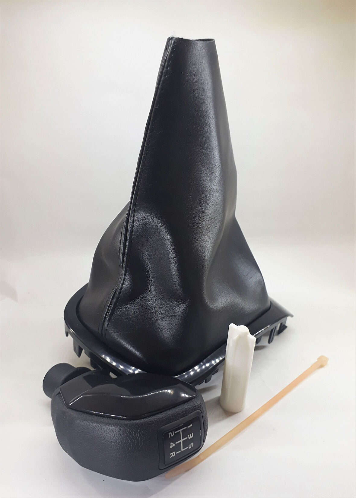 Renault Megane 3 Vites Körüğü ve Siyah Spor Vites Topuzu (5 ileri)