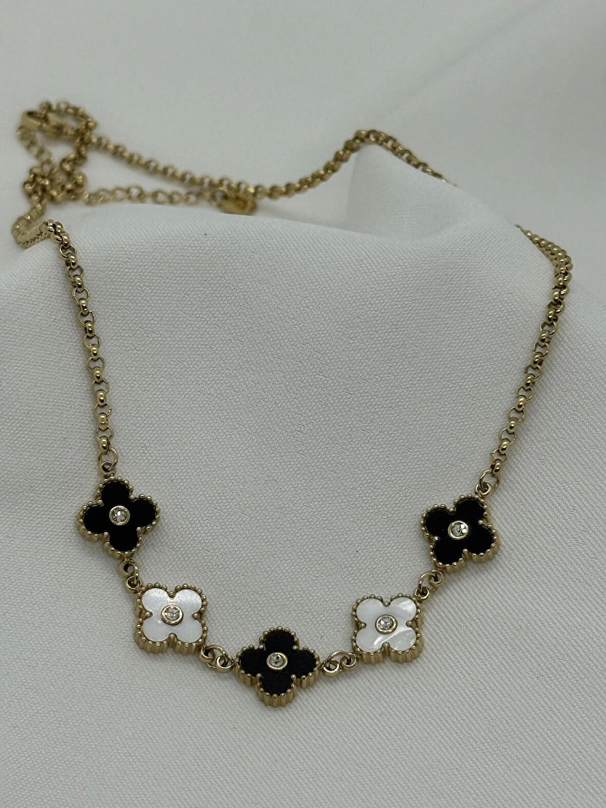Jewels of Hope Siyah-Beyaz Yonca Kolye 316L Paslanmaz Çelik Antialerjik 45 Cm