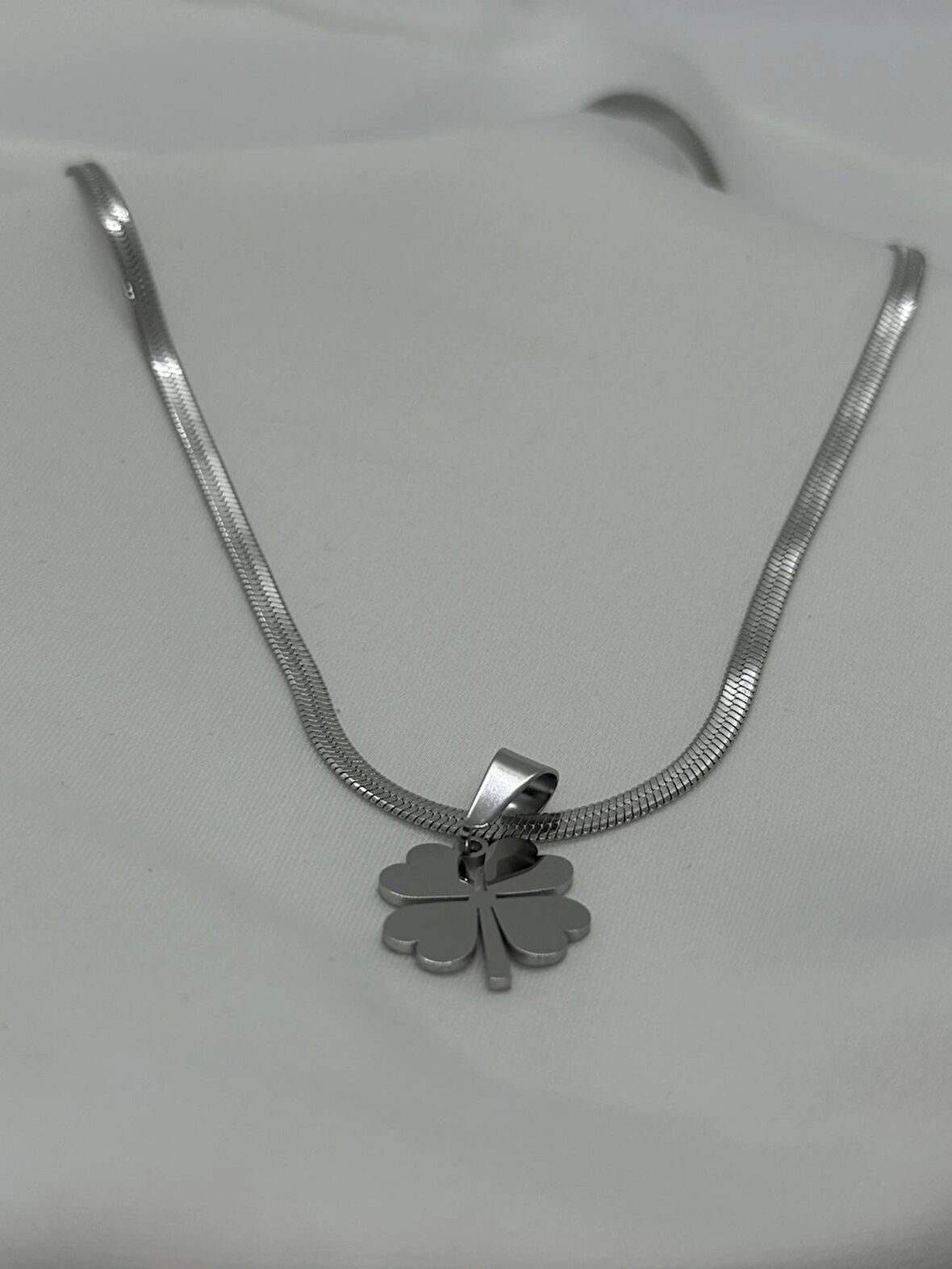 Jewels of Hope 316L Paslanmaz Çelik Gümüş Renk Yonca Kolye 47cm