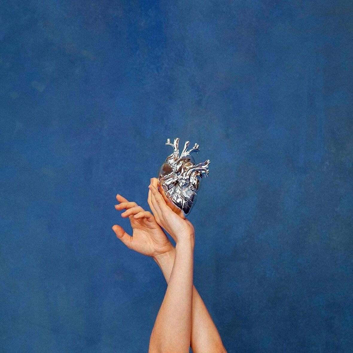 Aurora - What Happened to the Heart? / 2 x Plak 