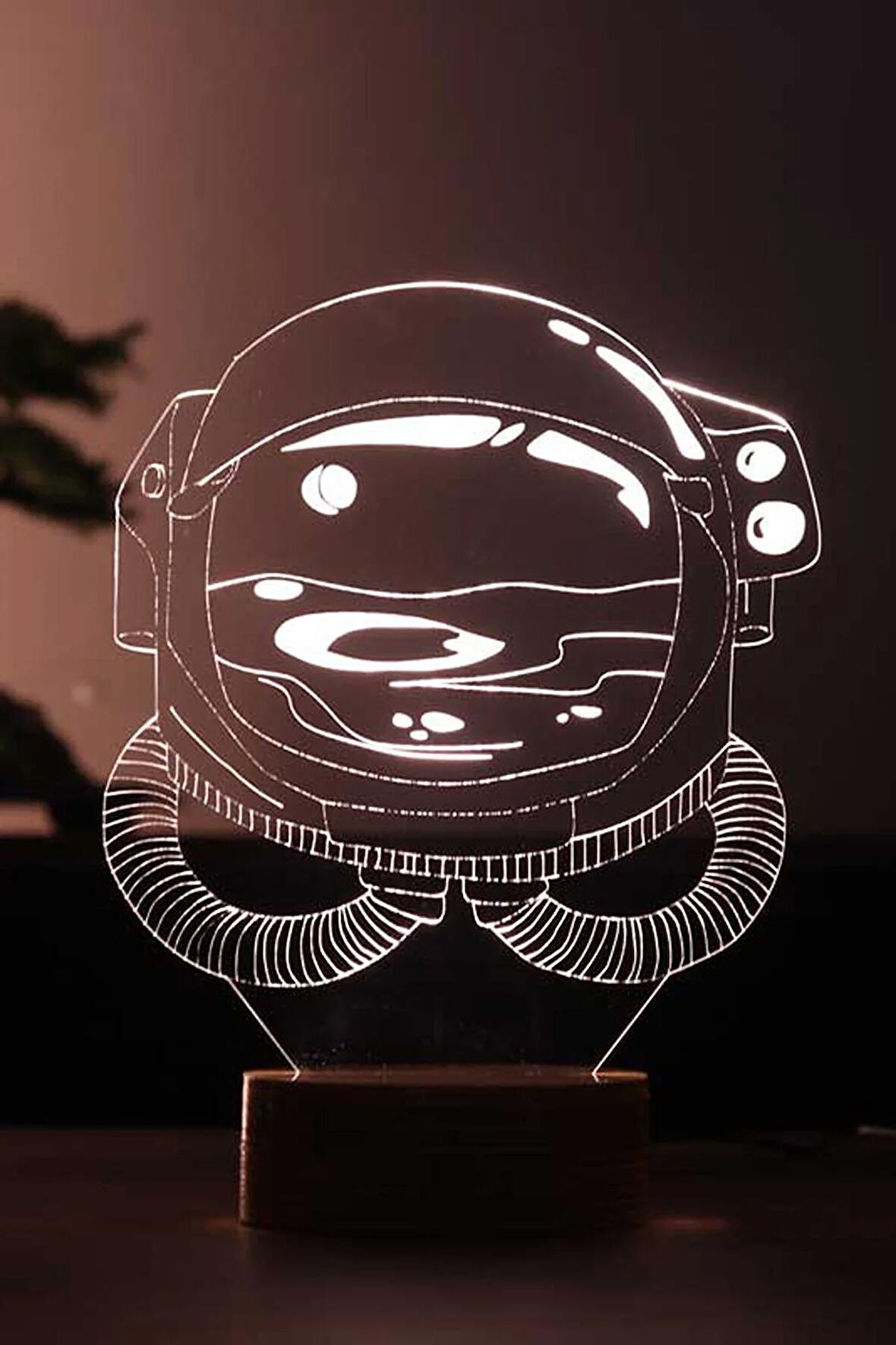 Astronot Figürlü Led Masa Lambası | 7 Işık Rengi | Ahşap Taban