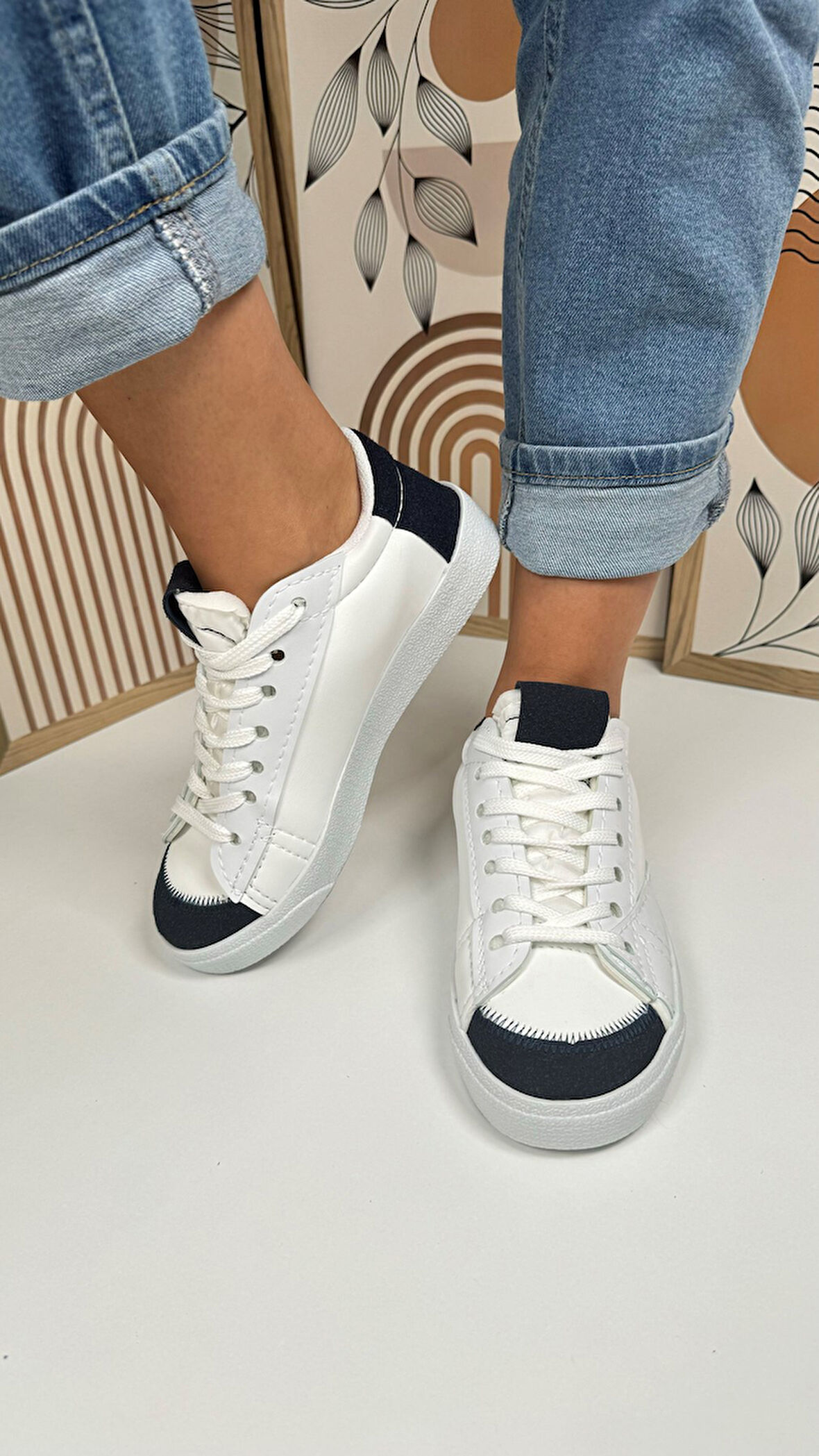 Günlük Kadın Sneaker Bağcıklı Tırtıklı Taban Süet Detaylı Yürüyüş Spor Ayakkabı 07