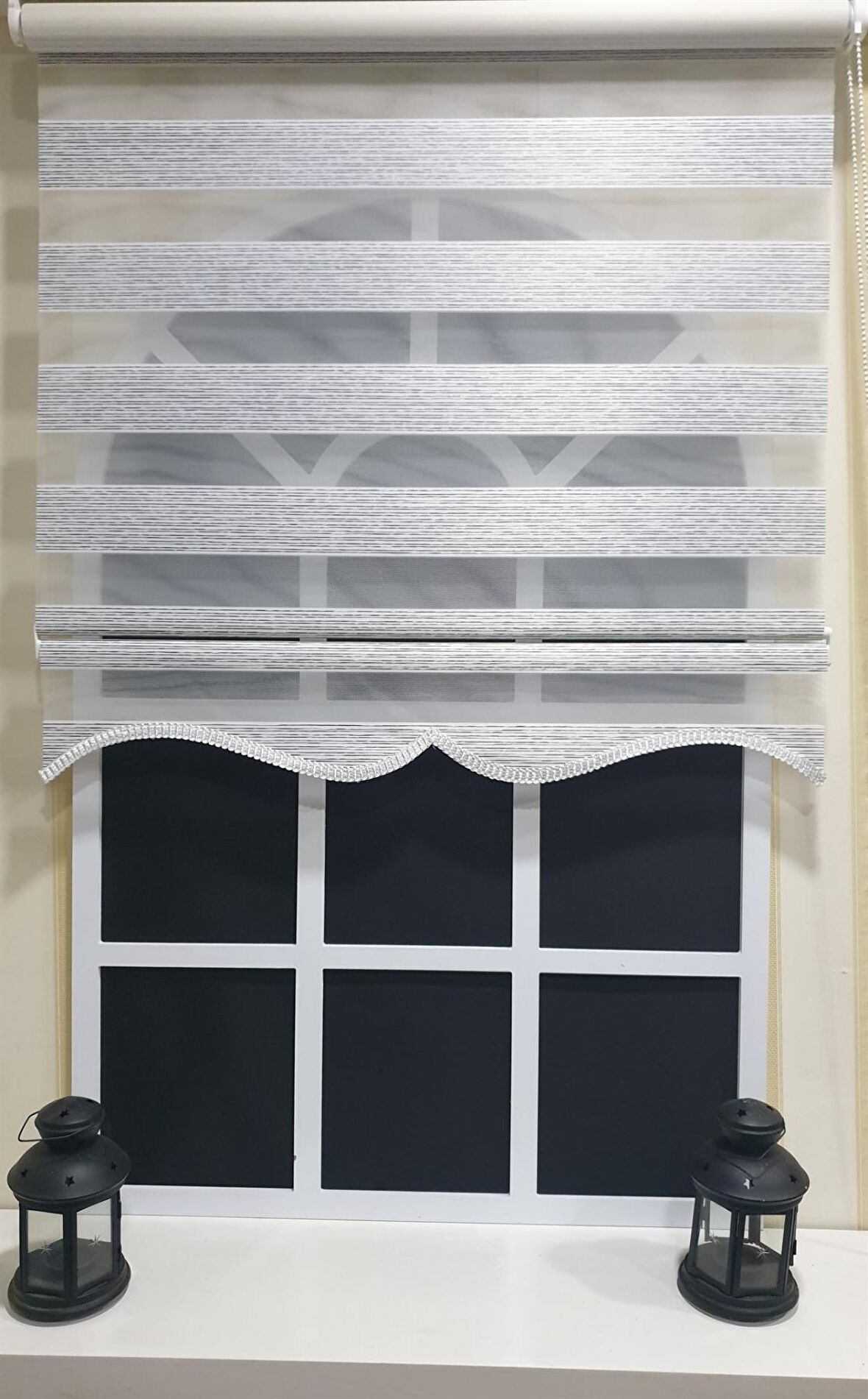 Zebra Stor Perde Siyah Çizgli Etek Dilimli STB851 V 01