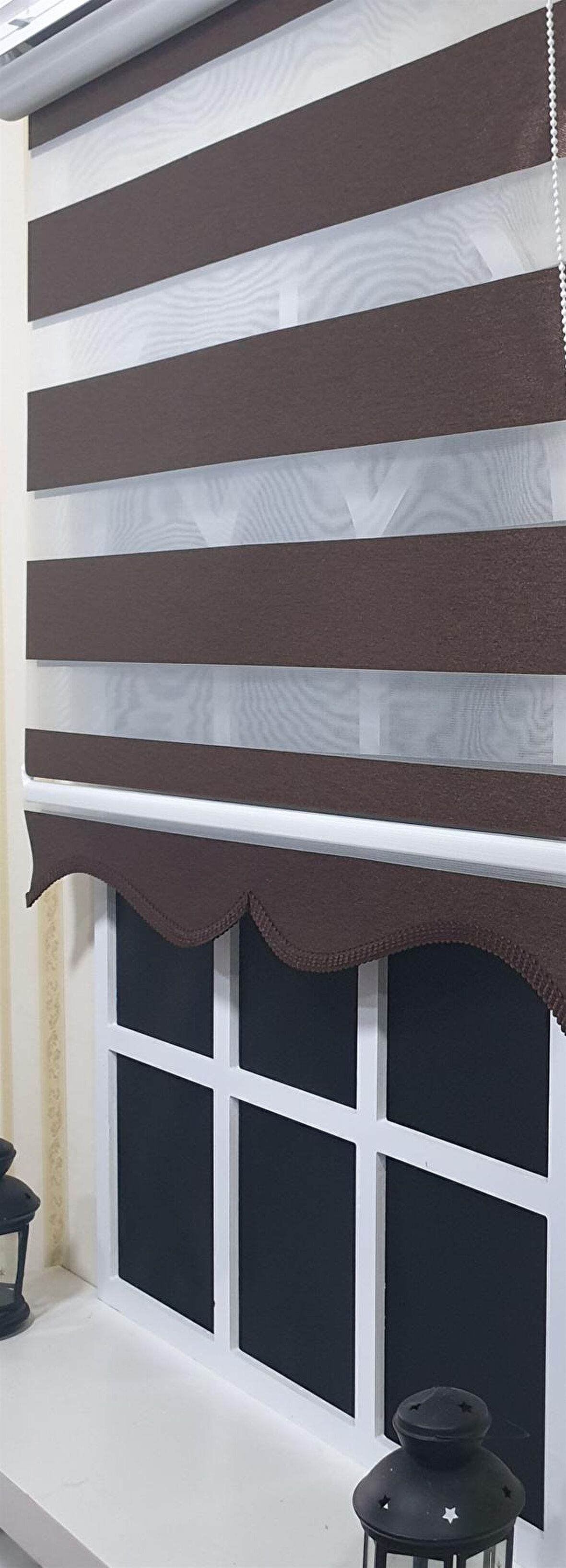 Zebra Stor Perde Kahverengi  Etek Dilimli ST 004