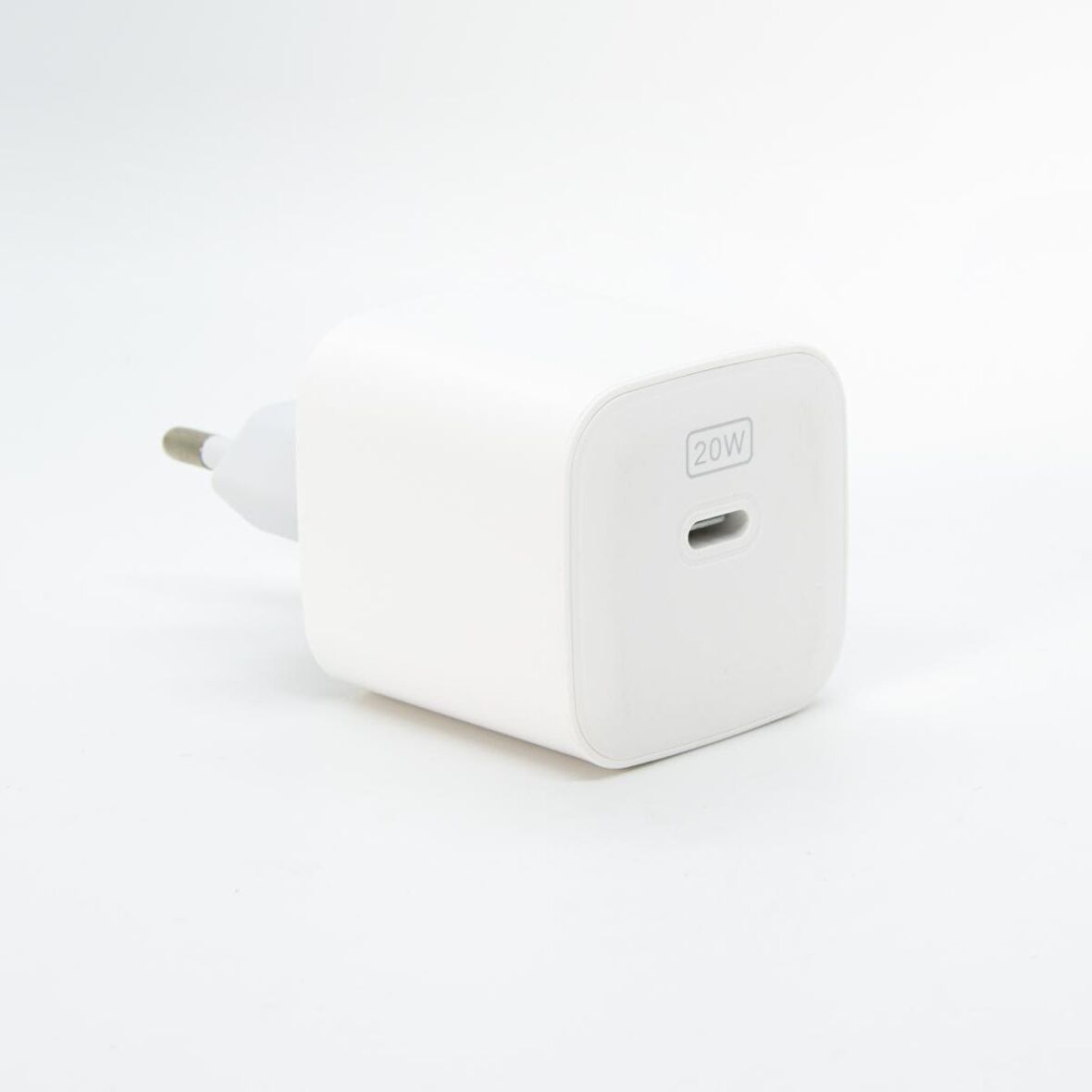 Winex Type-C 20 Watt Hızlı Şarj Aleti Beyaz