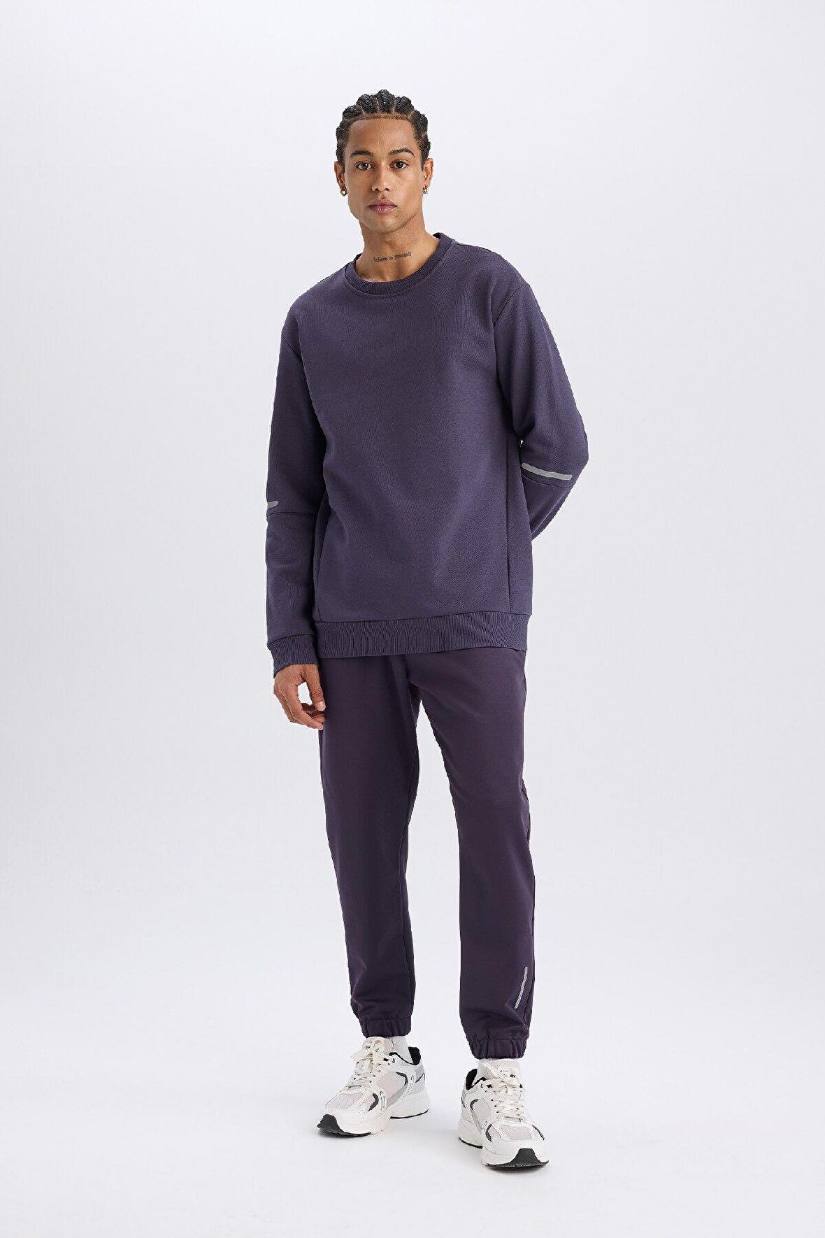 DeFactoFit Sporcu Jogger Eşofman Altı Standart Fit Basic Düz Cepli Beli Paçası Lastikli D3742AX24WNPR467